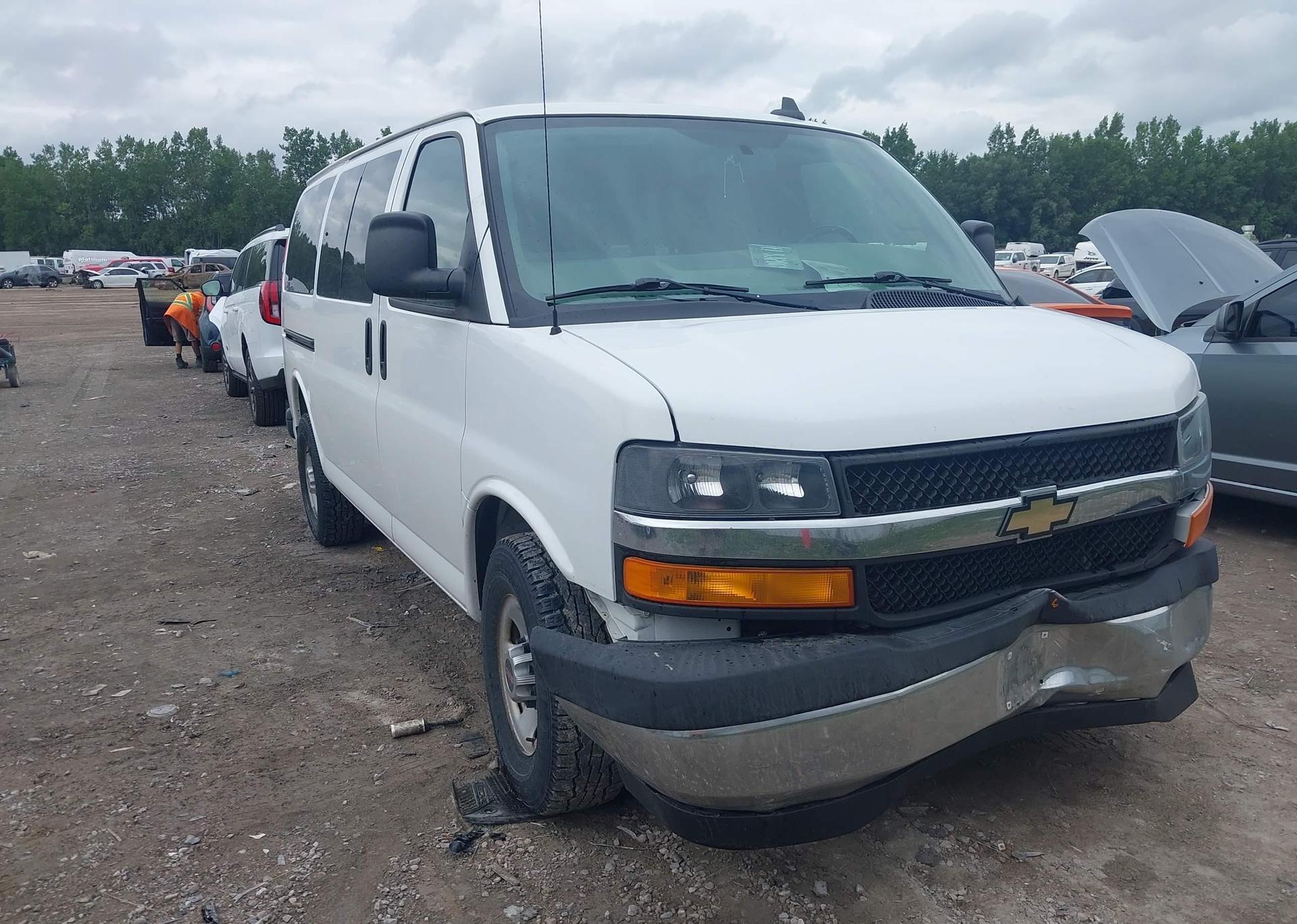 2017 GMC SAVANA 2500 LS