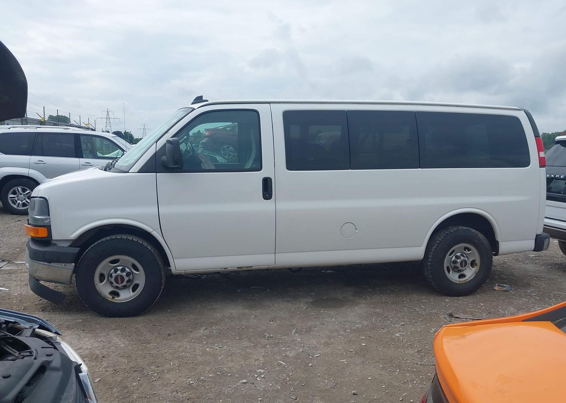 2017 GMC SAVANA 2500 LS