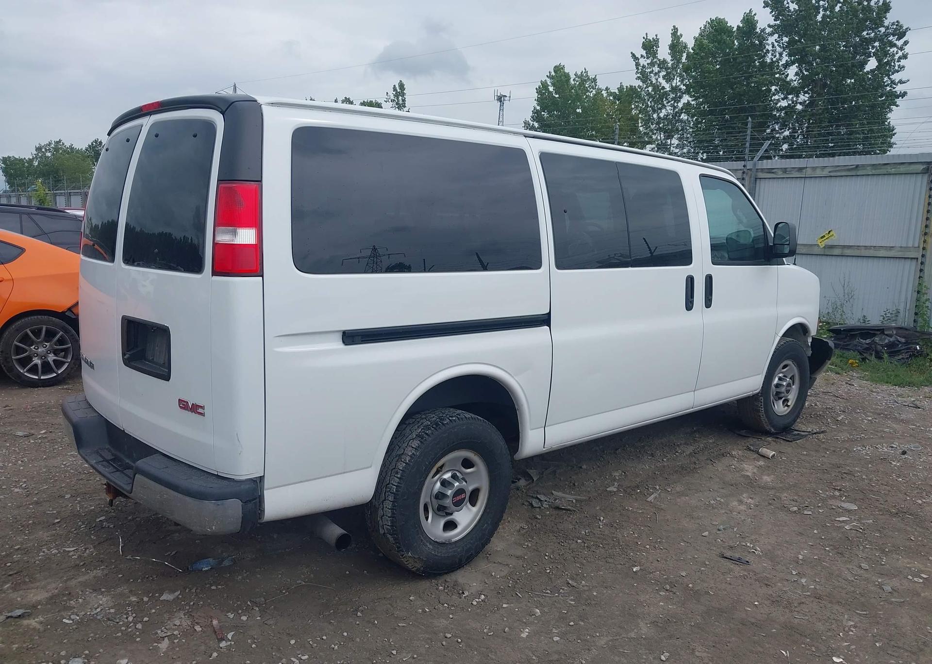 2017 GMC SAVANA 2500 LS