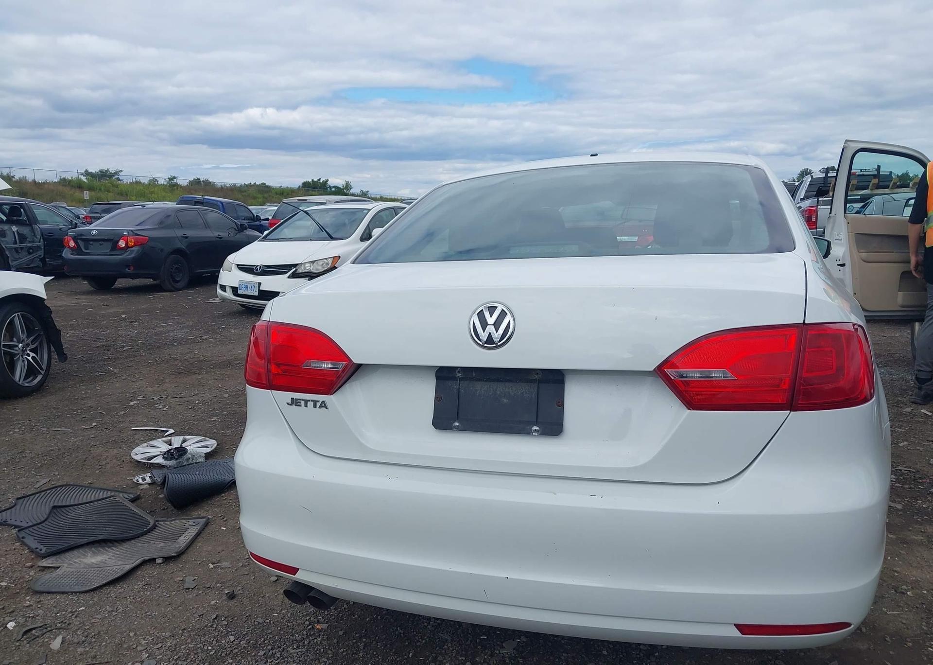 2014 VOLKSWAGEN JETTA 2.0L TRENDLINE+