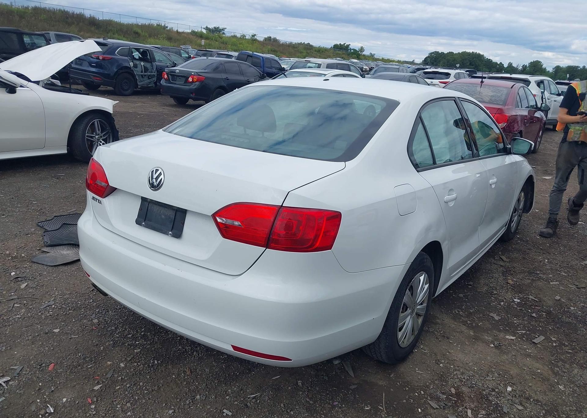 2014 VOLKSWAGEN JETTA 2.0L TRENDLINE+