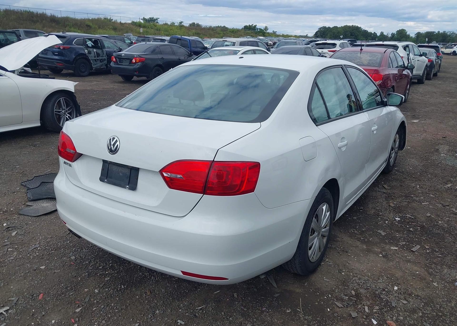 2014 VOLKSWAGEN JETTA 2.0L TRENDLINE+