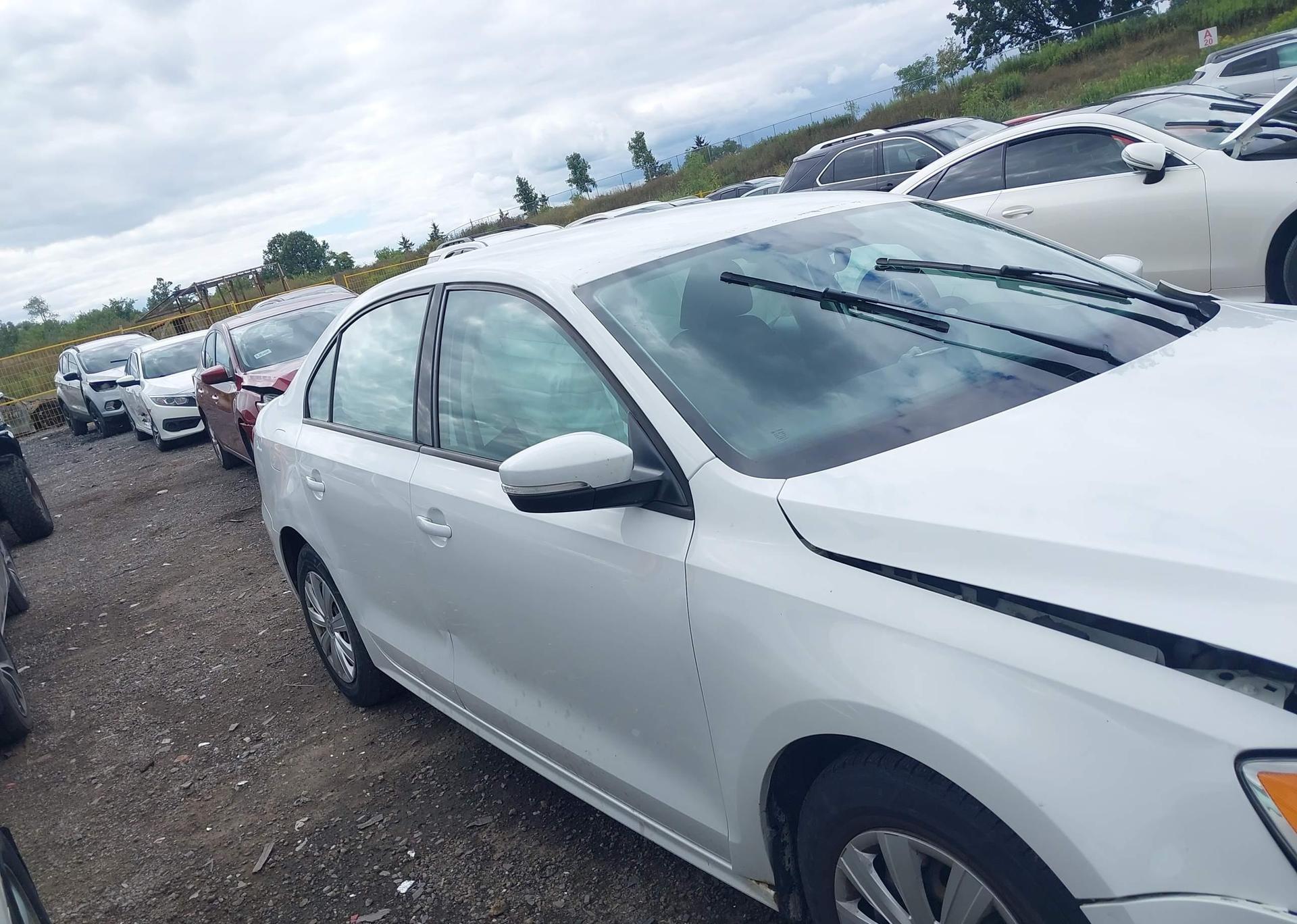 2014 VOLKSWAGEN JETTA 2.0L TRENDLINE+