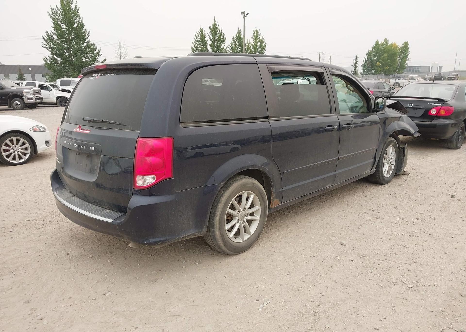 2013 DODGE GRAND CARAVAN SE