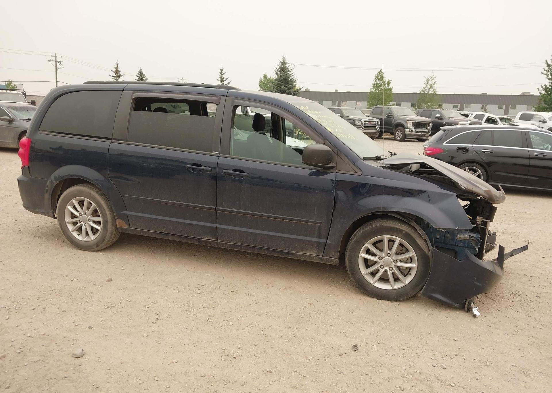2013 DODGE GRAND CARAVAN SE