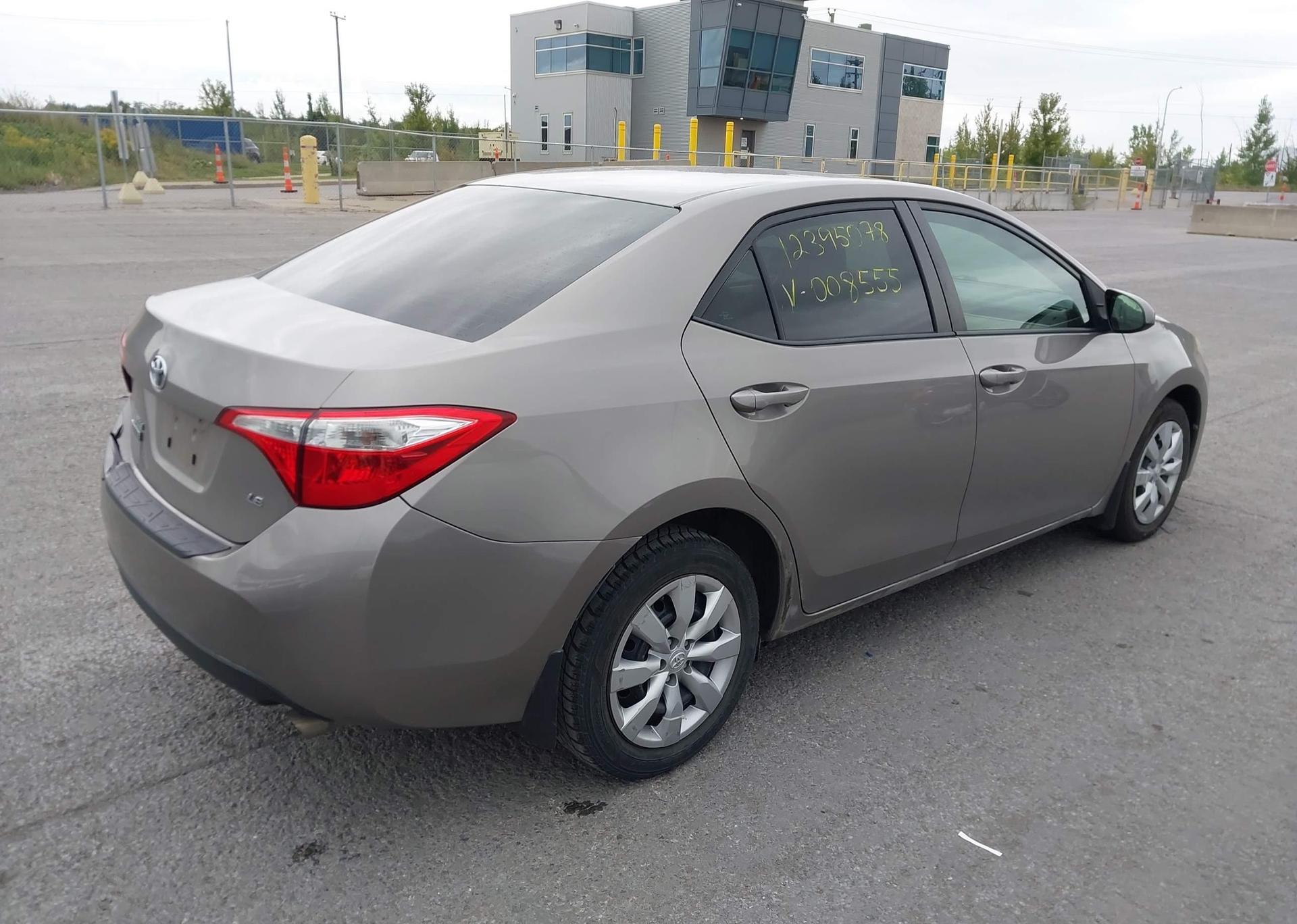 2014 TOYOTA COROLLA LE