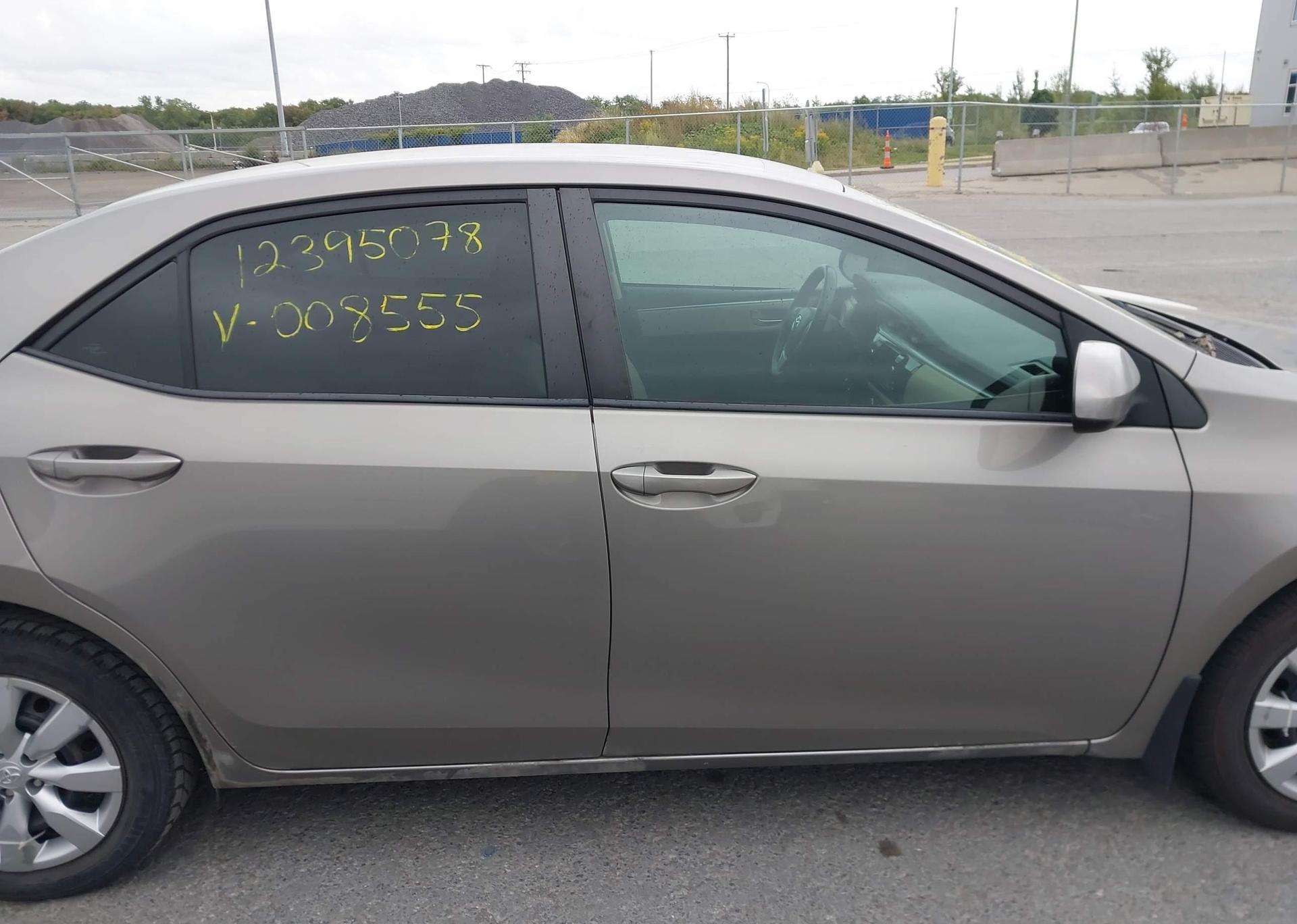 2014 TOYOTA COROLLA LE