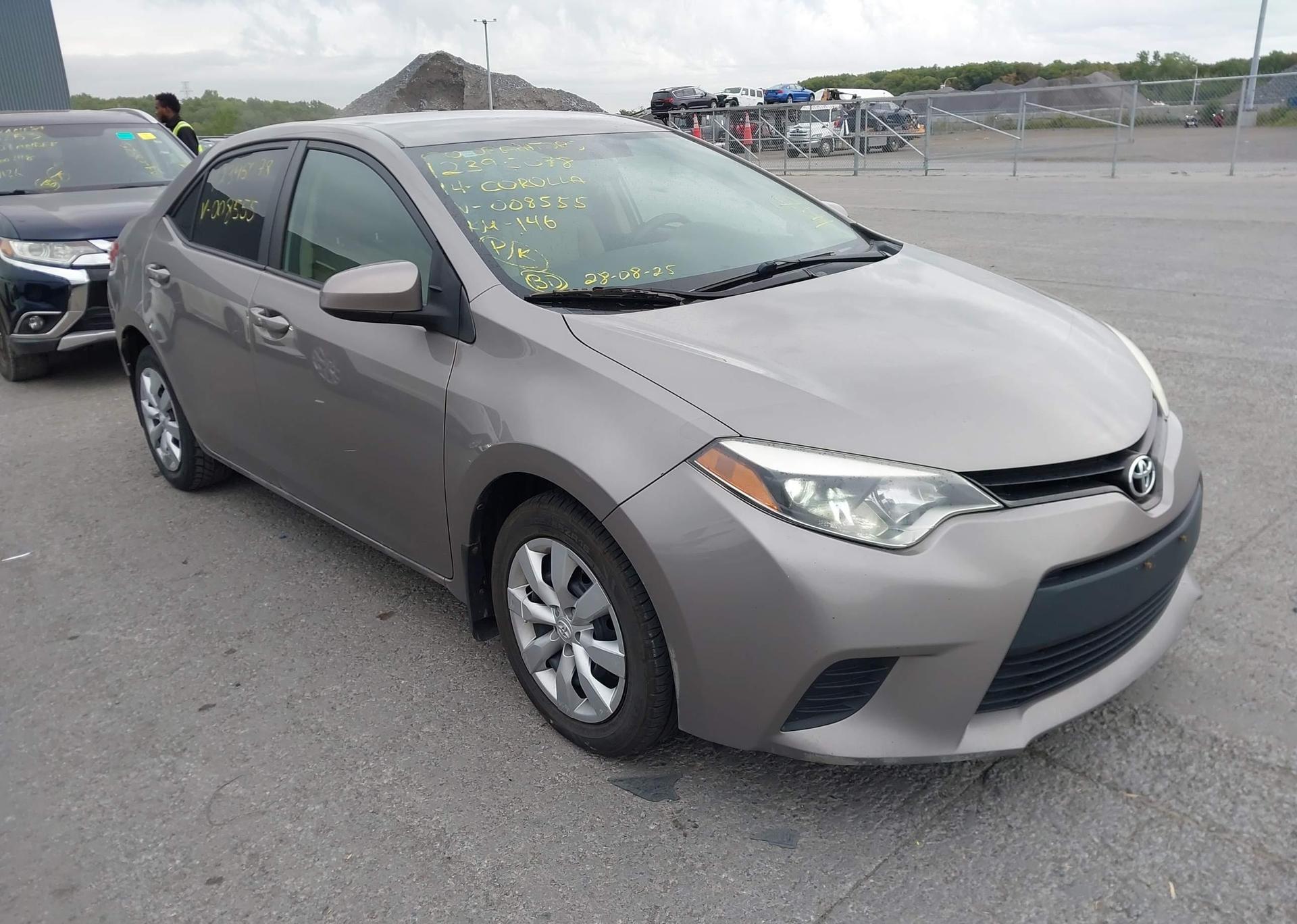 2014 TOYOTA COROLLA LE