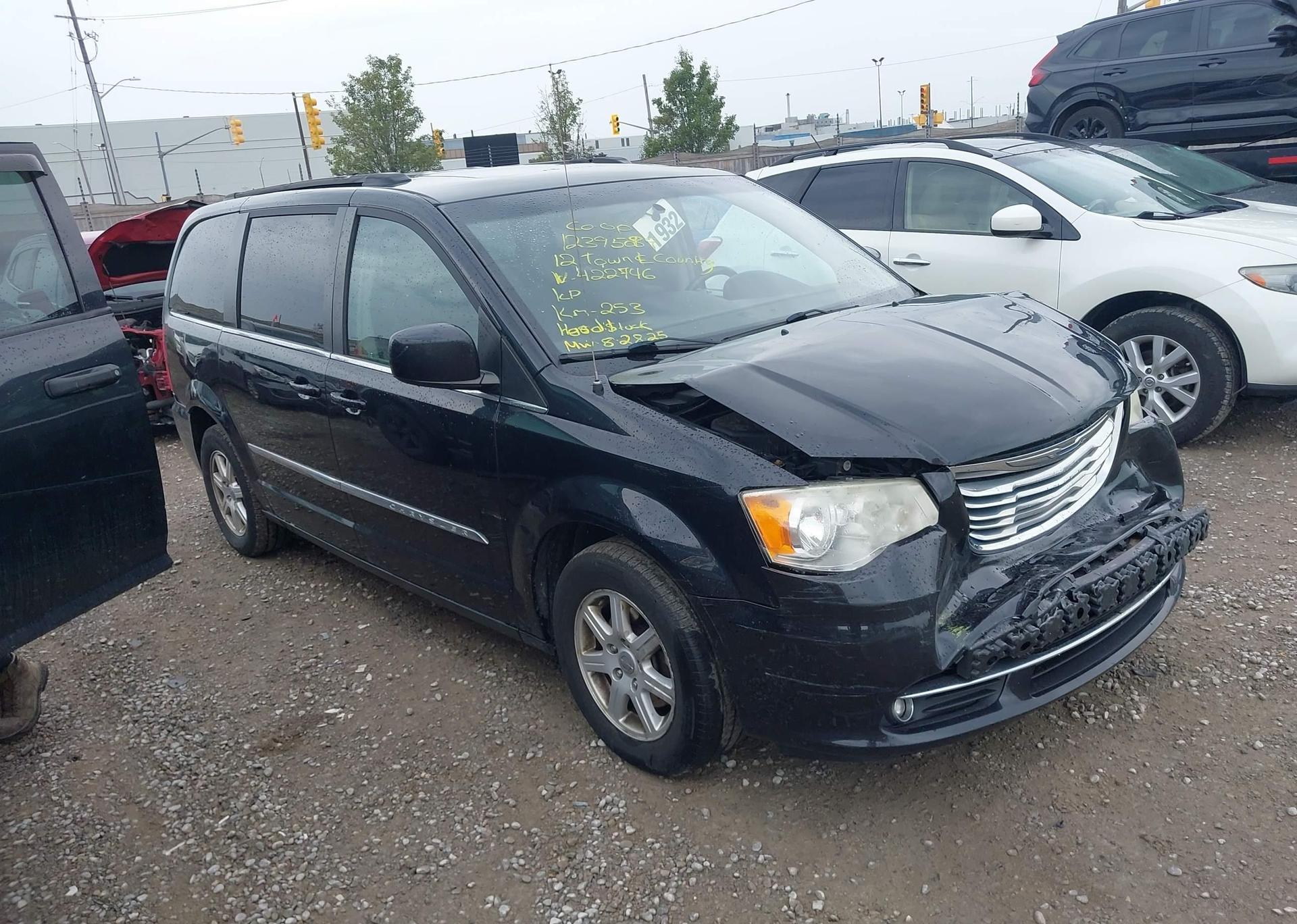 2012 CHRYSLER TOWN & COUNTRY TOURING