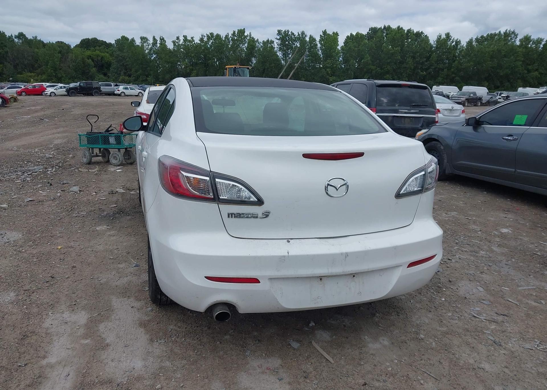 2012 MAZDA MAZDA3 GX