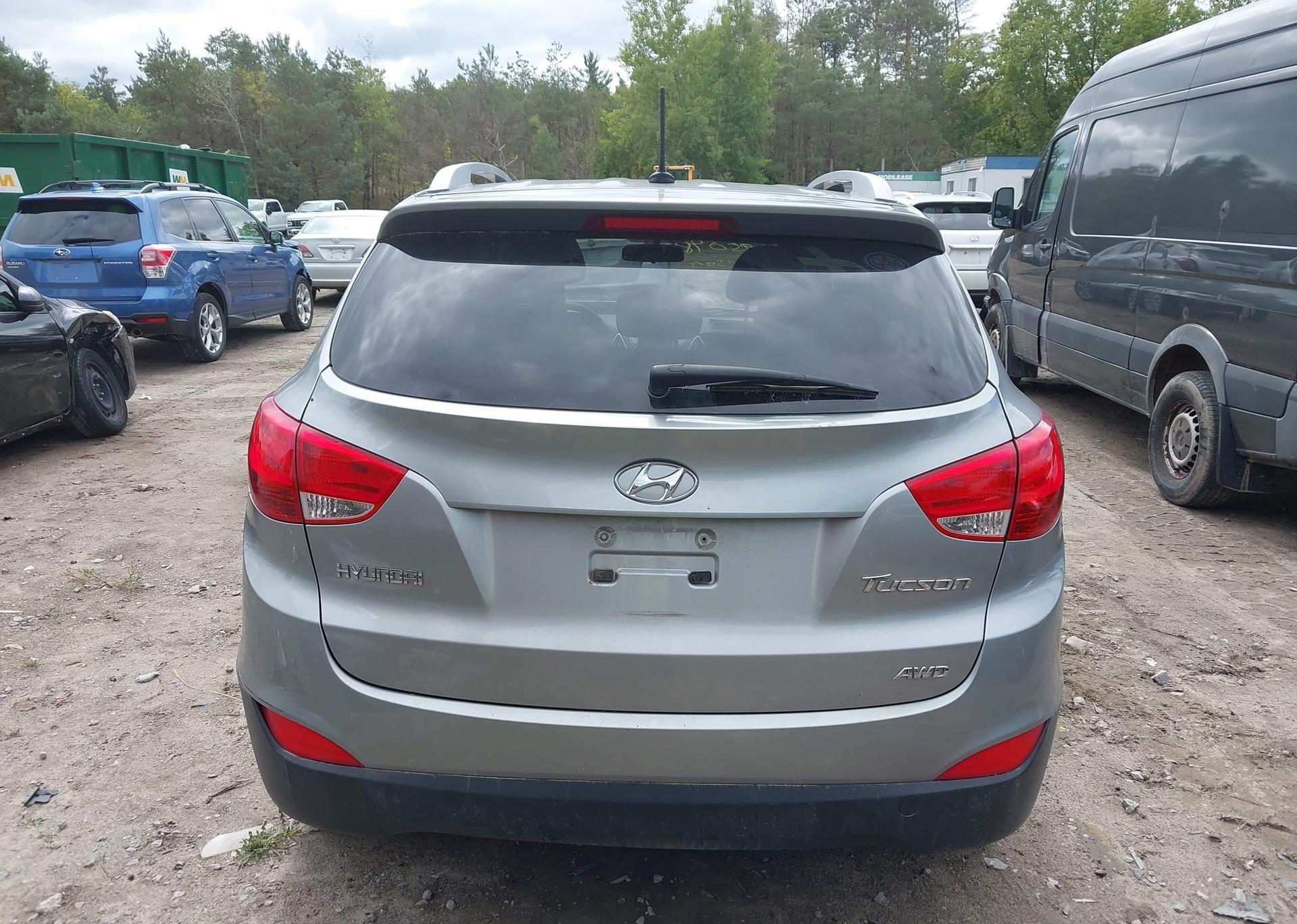 2012 HYUNDAI TUCSON GLS