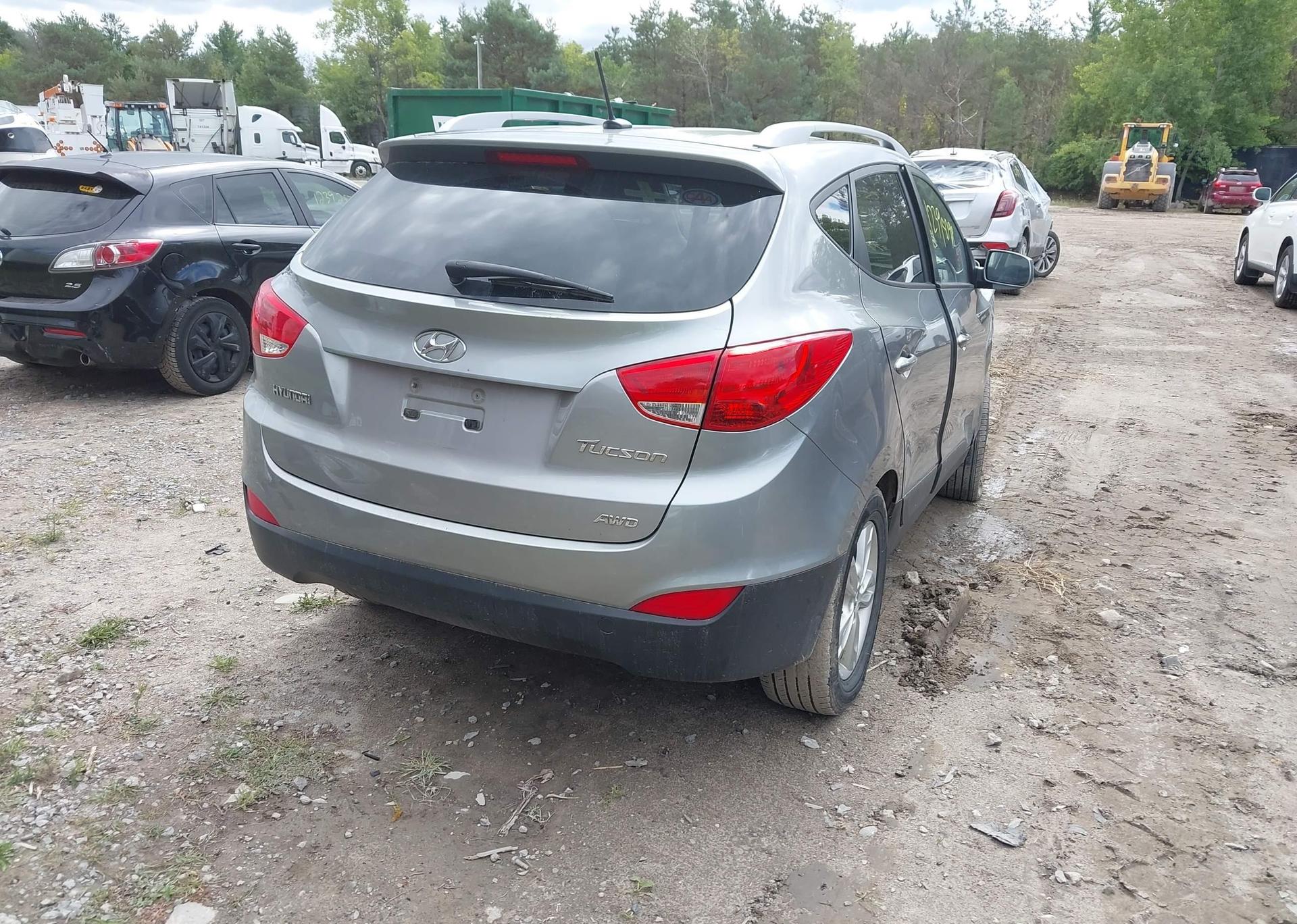 2012 HYUNDAI TUCSON GLS