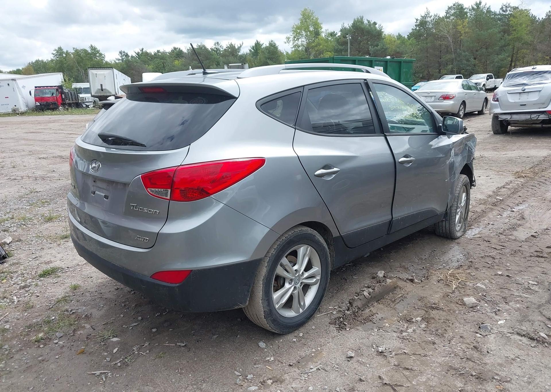 2012 HYUNDAI TUCSON GLS
