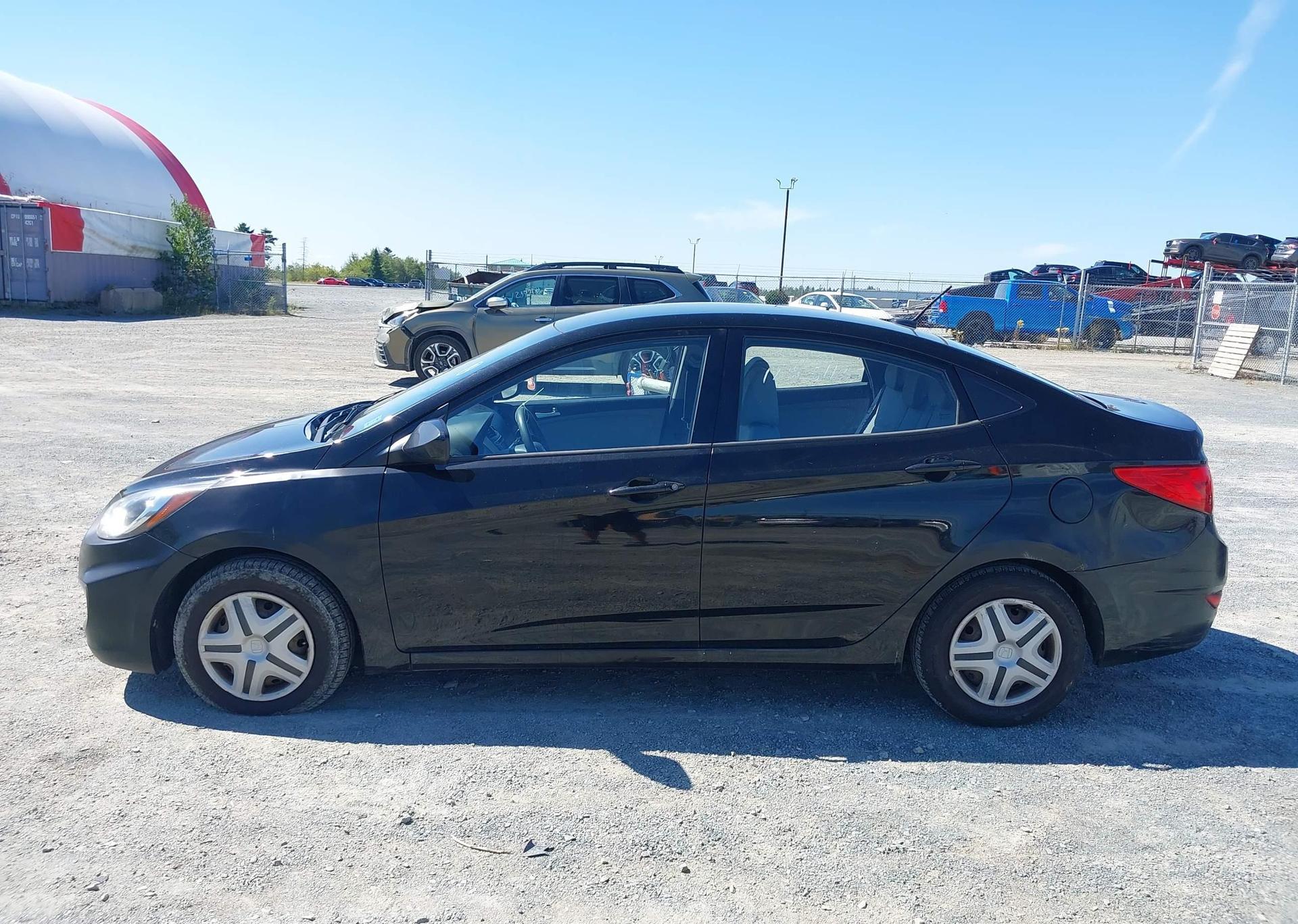 2013 HYUNDAI ACCENT GL