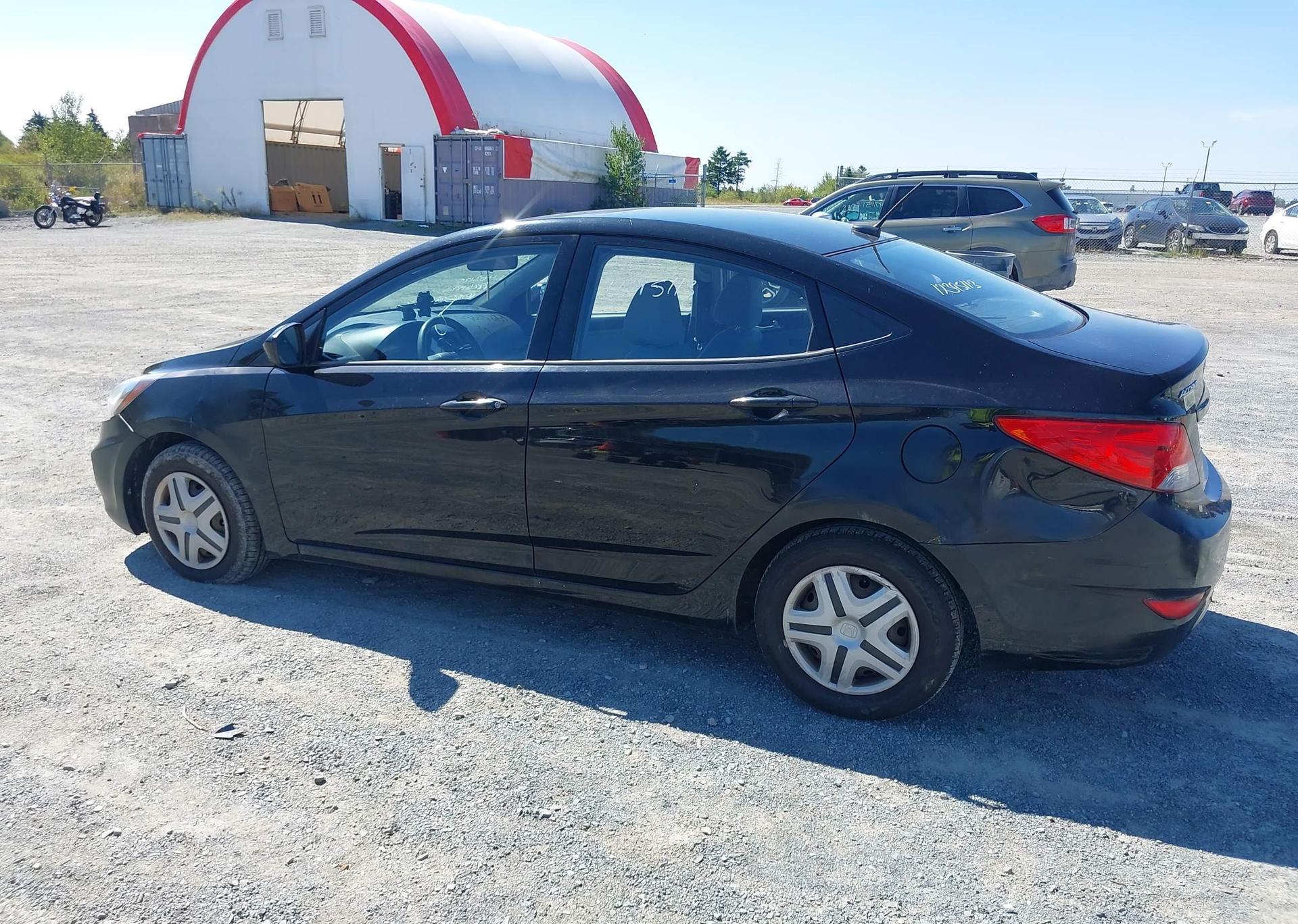 2013 HYUNDAI ACCENT GL