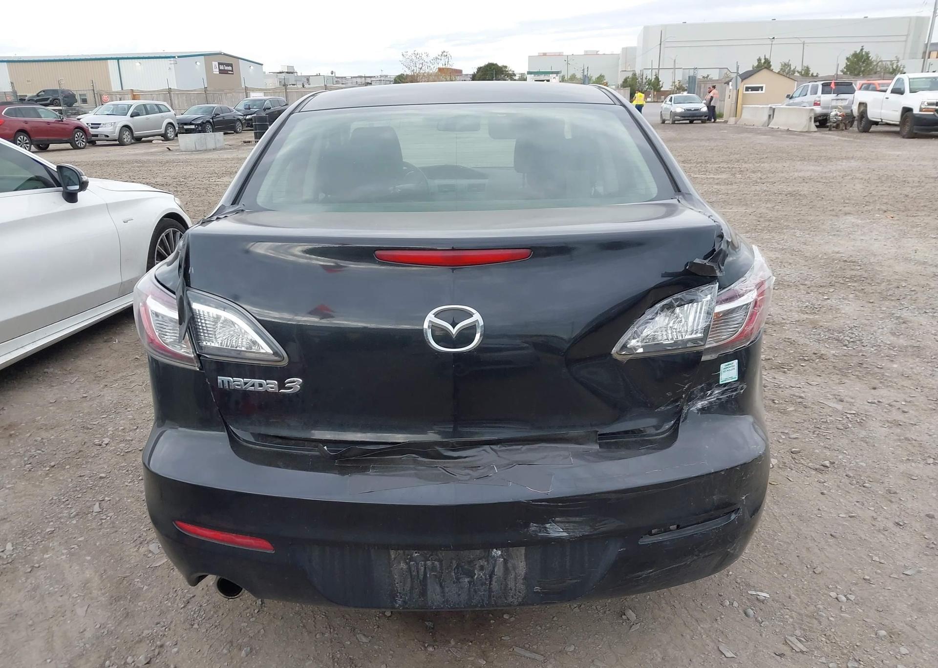 2012 MAZDA 3 I