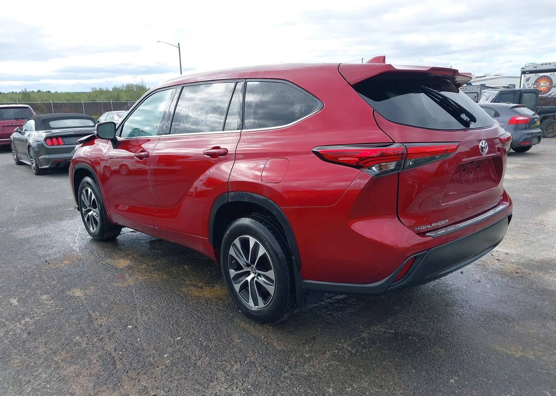 2021 TOYOTA highlander xle