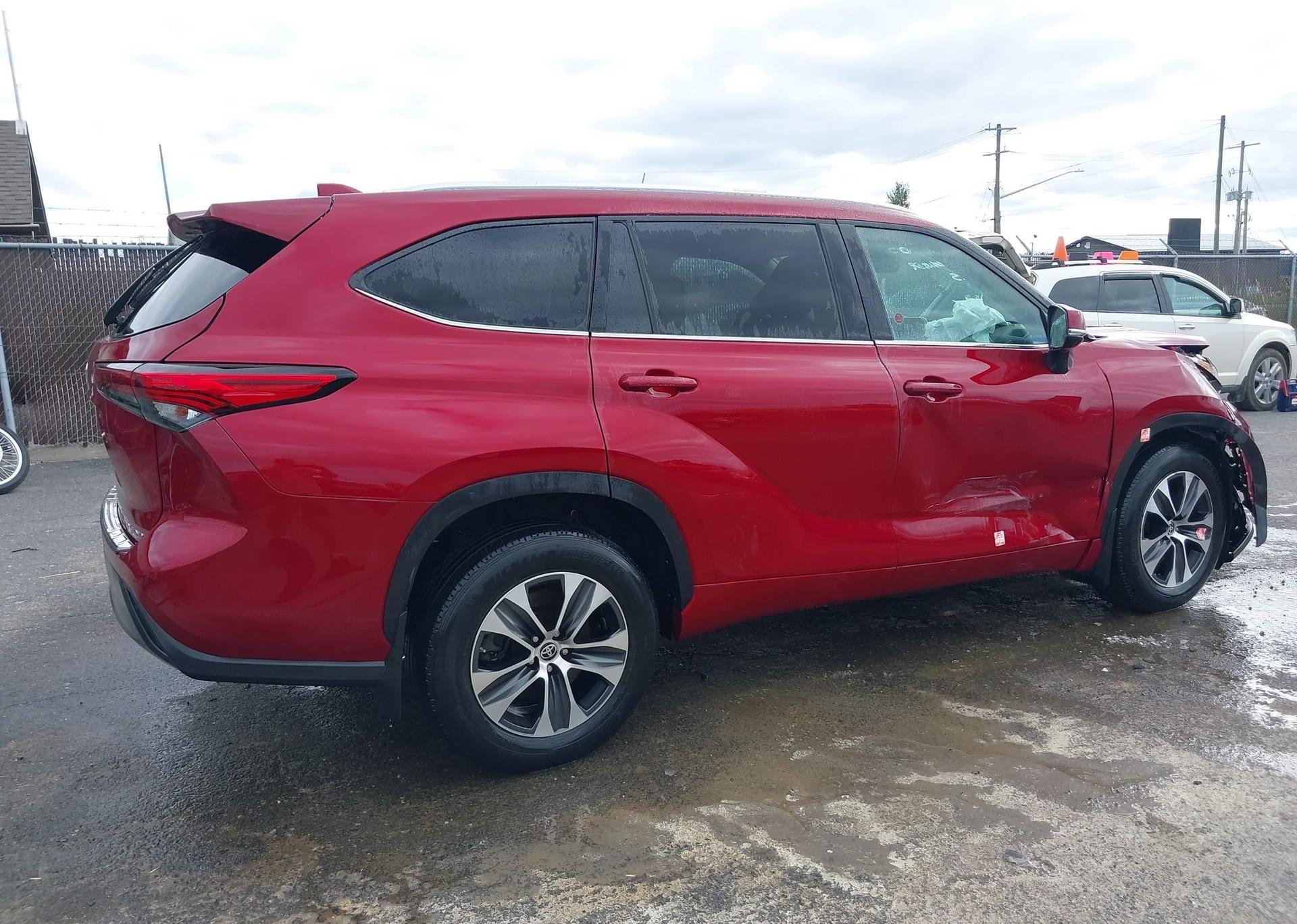 2021 TOYOTA highlander xle