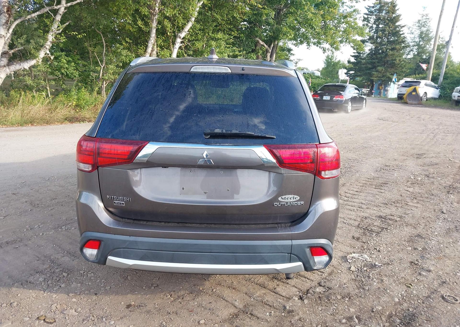 2018 MITSUBISHI OUTLANDER ES