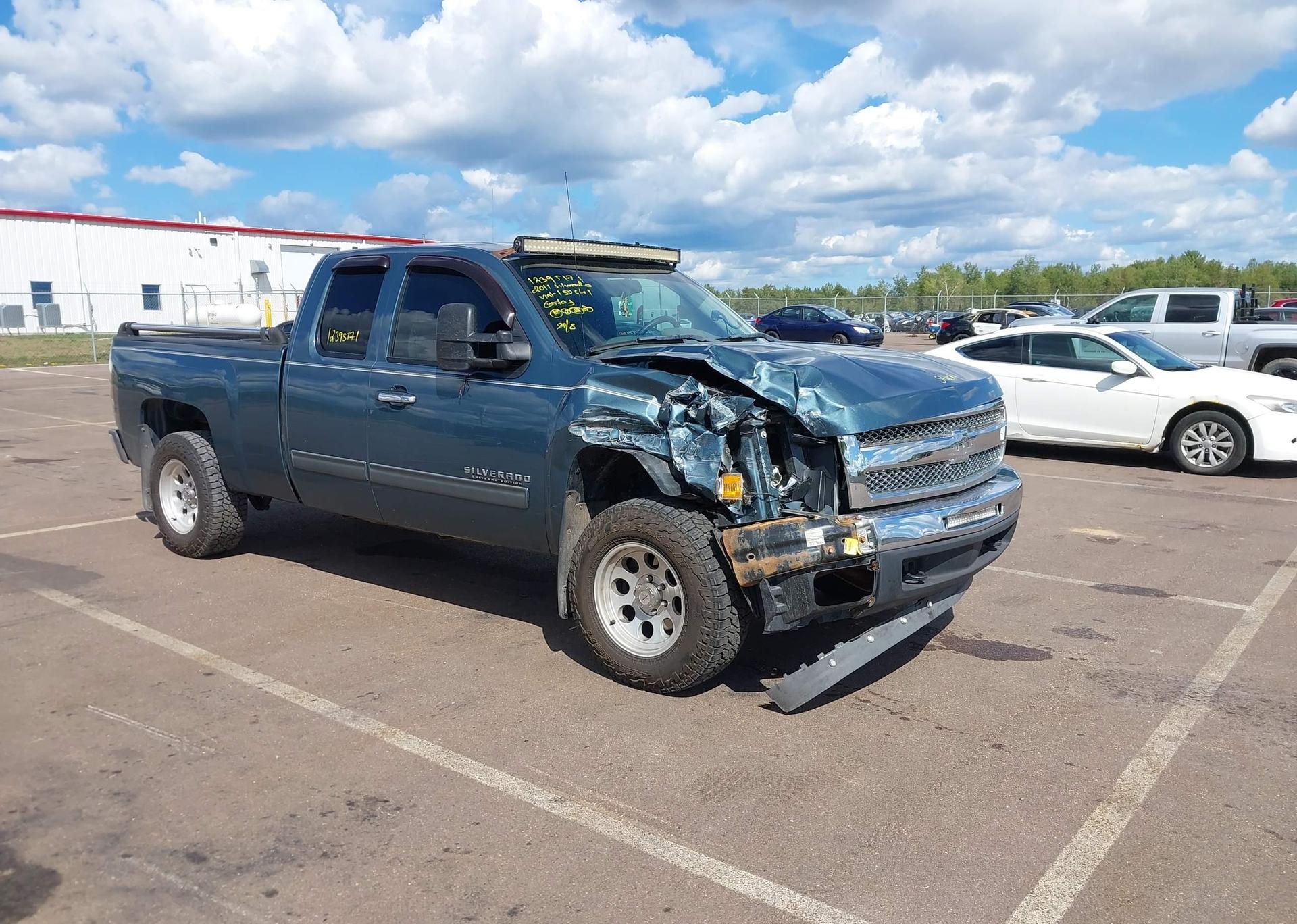 2011 CHEVROLET SILVERADO K1500 LS