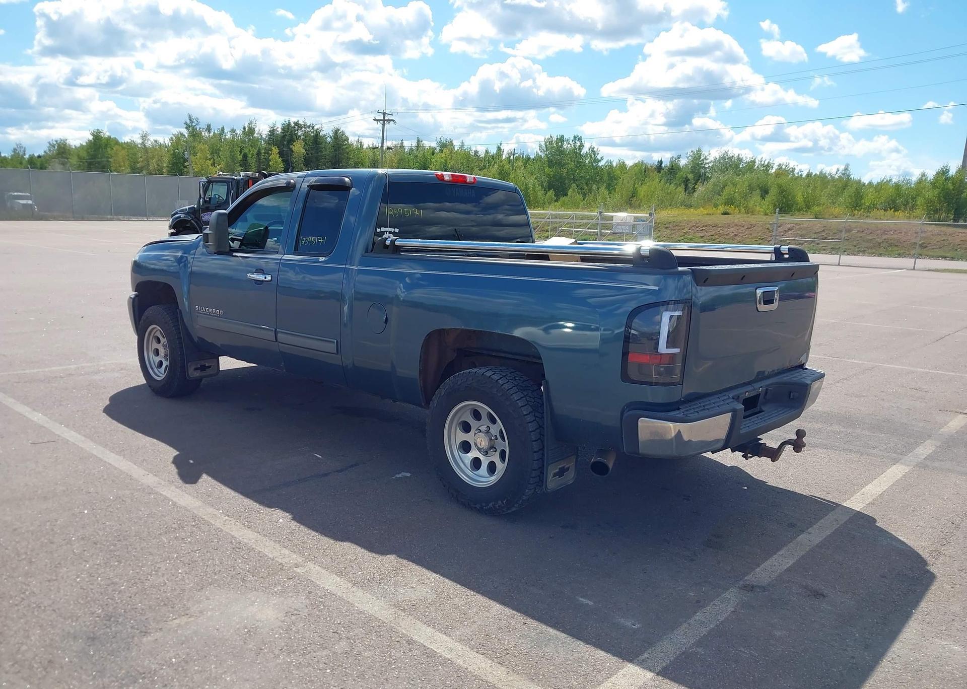 2011 CHEVROLET SILVERADO K1500 LS