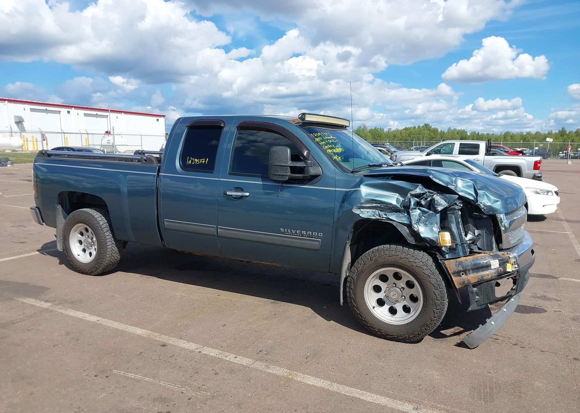 2011 CHEVROLET SILVERADO K1500 LS