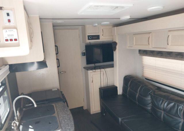 2019 WINNEBAGO MINNIE