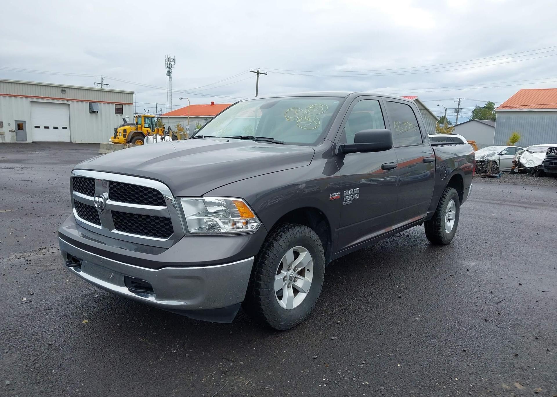 2023 RAM 1500 CLASSIC SLT