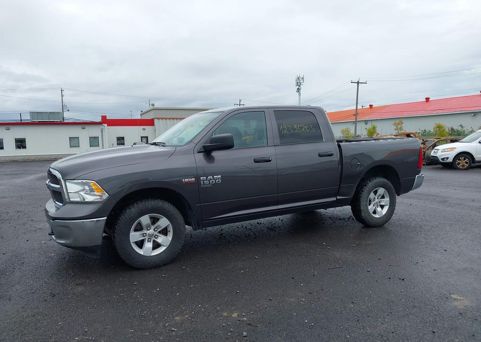 2023 RAM 1500 CLASSIC SLT