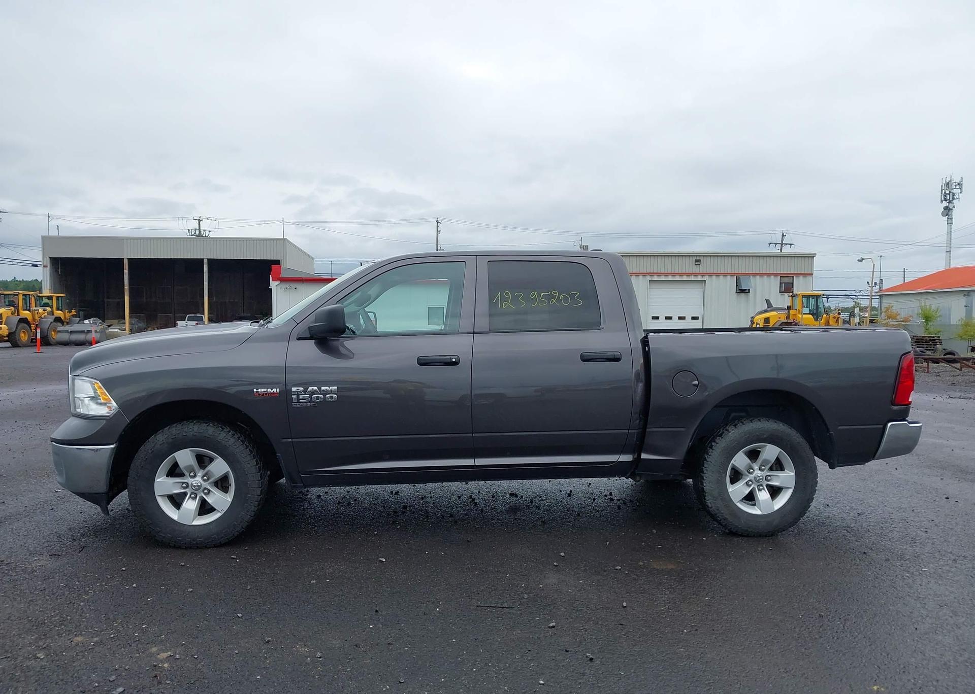 2023 RAM 1500 CLASSIC SLT