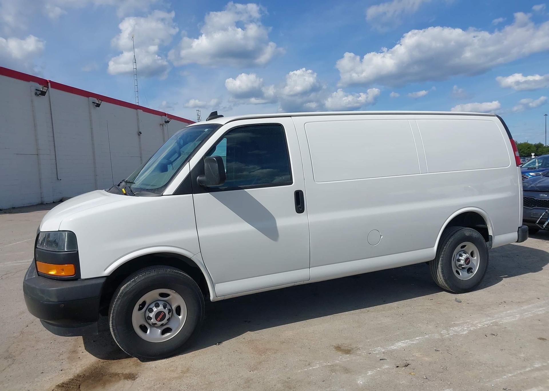 2023 GMC SAVANA G2500