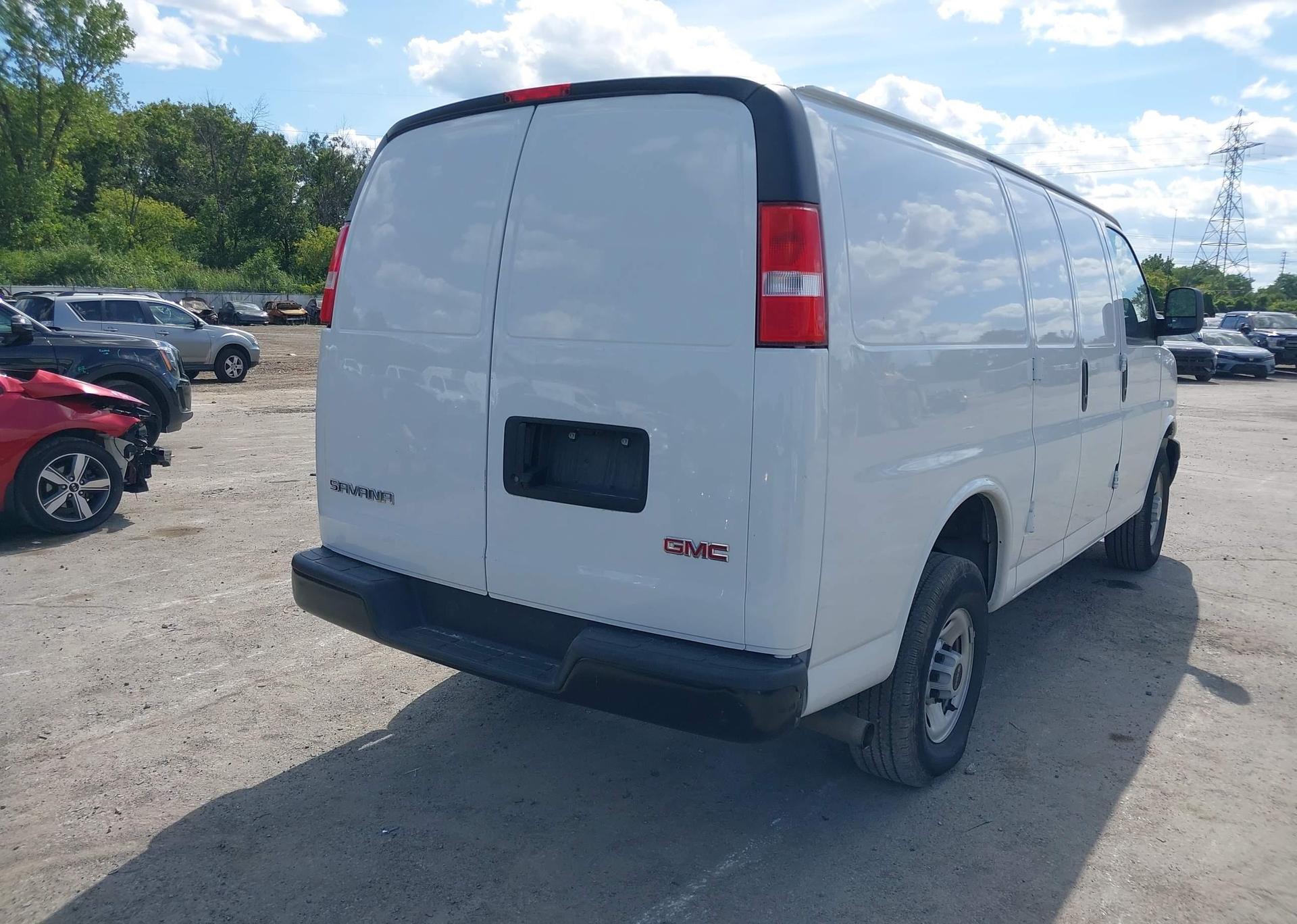 2023 GMC SAVANA G2500