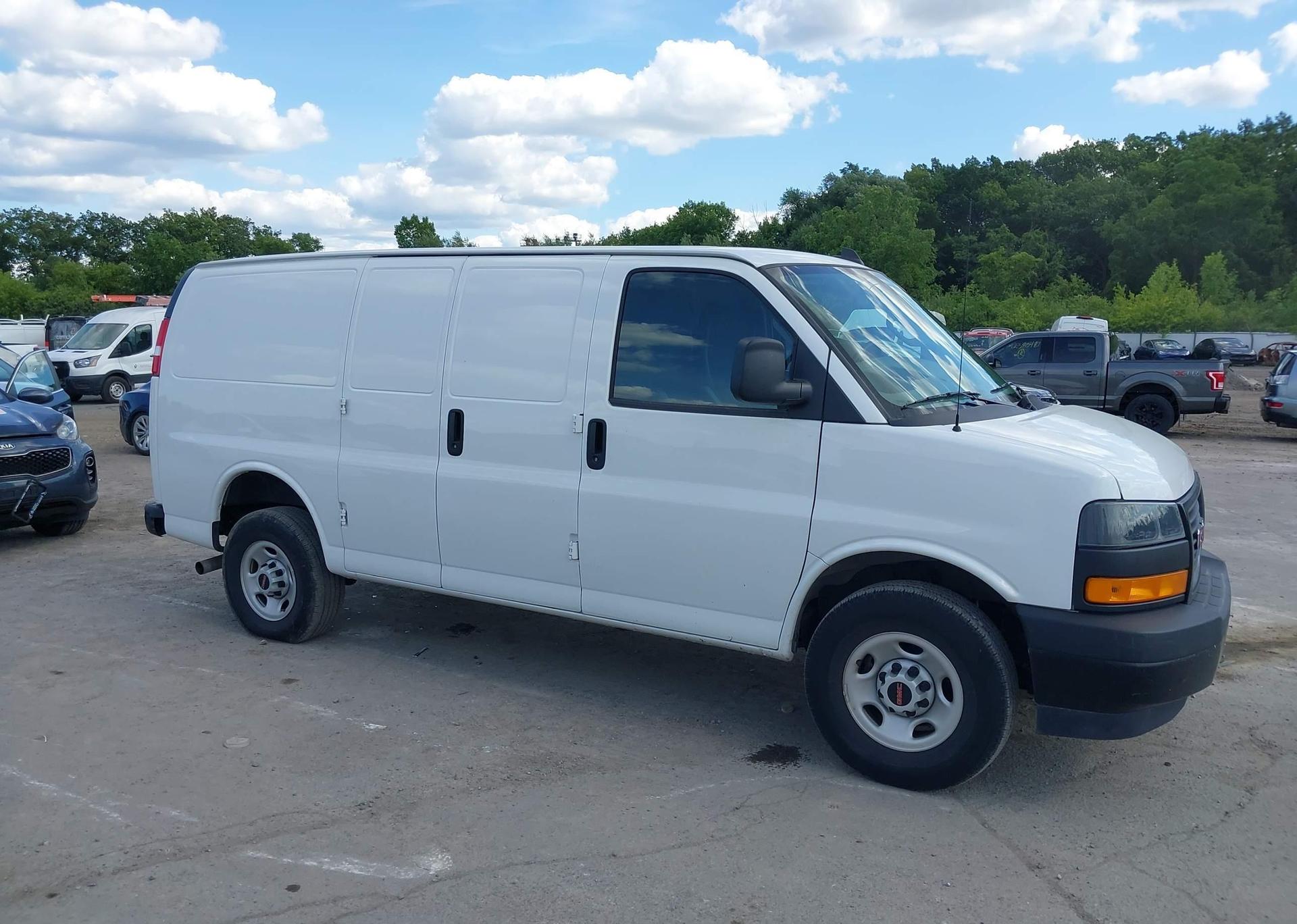 2023 GMC SAVANA G2500