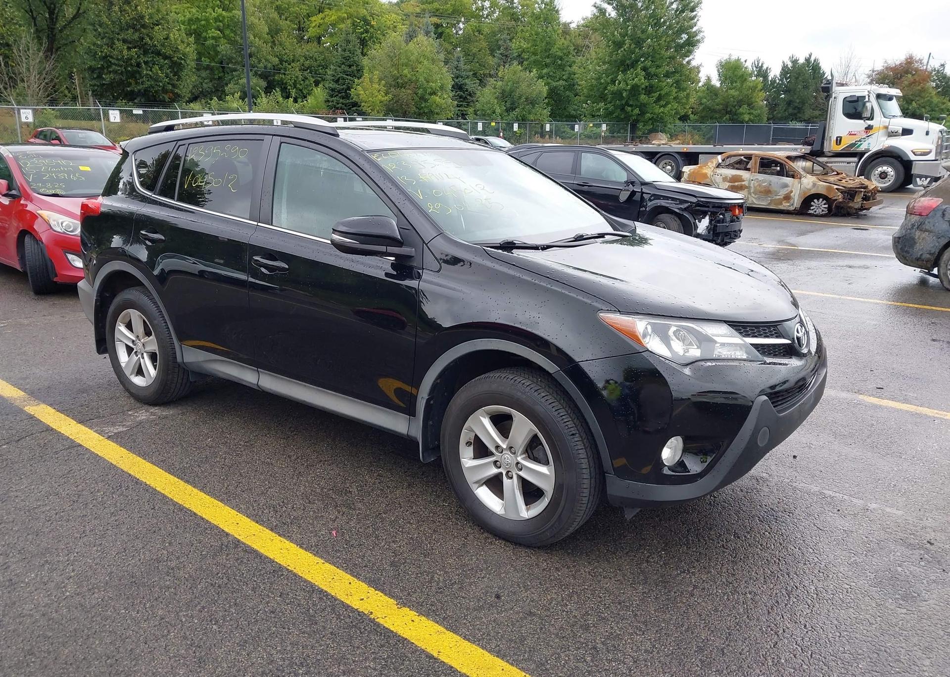 2013 TOYOTA RAV4 XLE