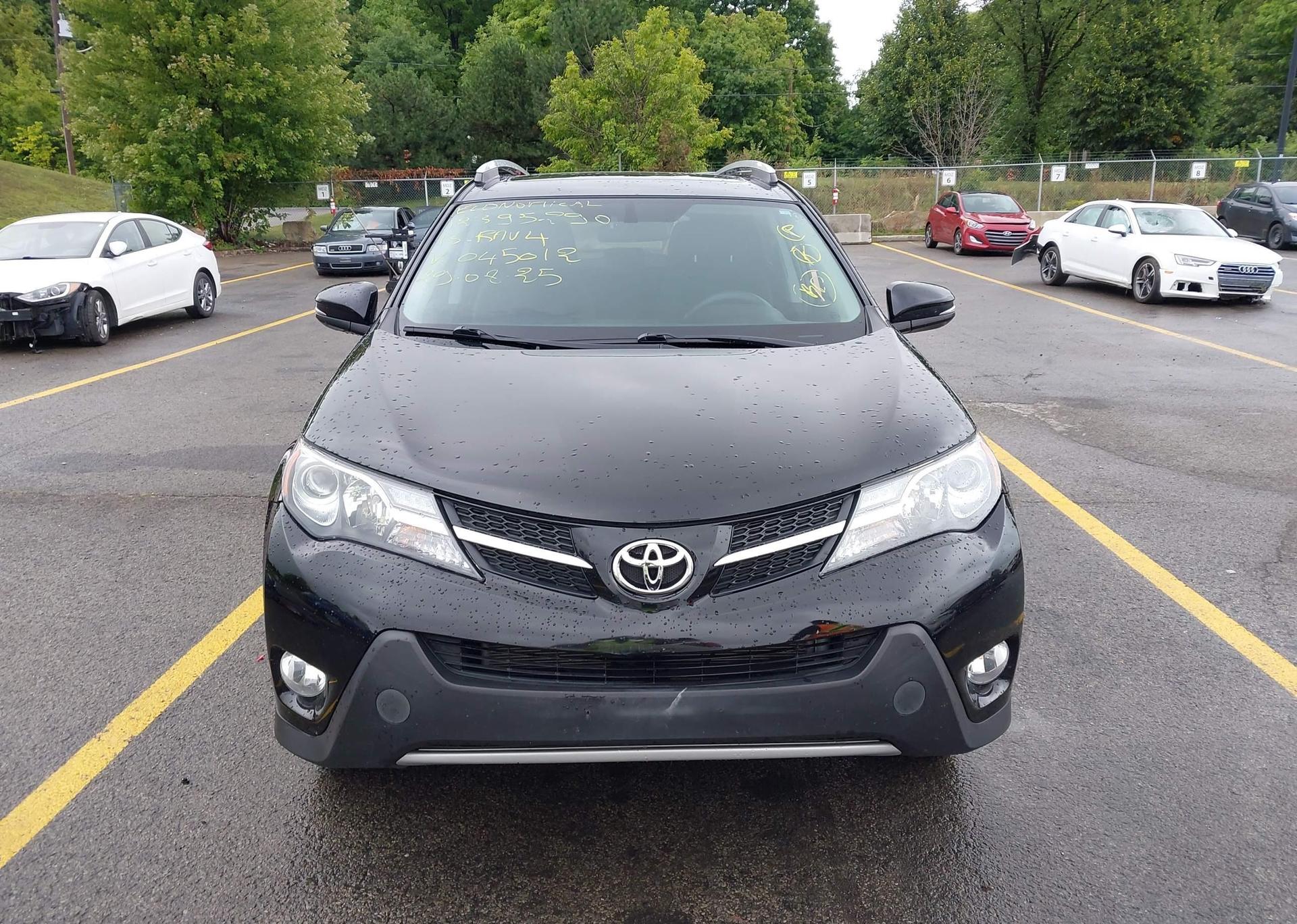 2013 TOYOTA RAV4 XLE