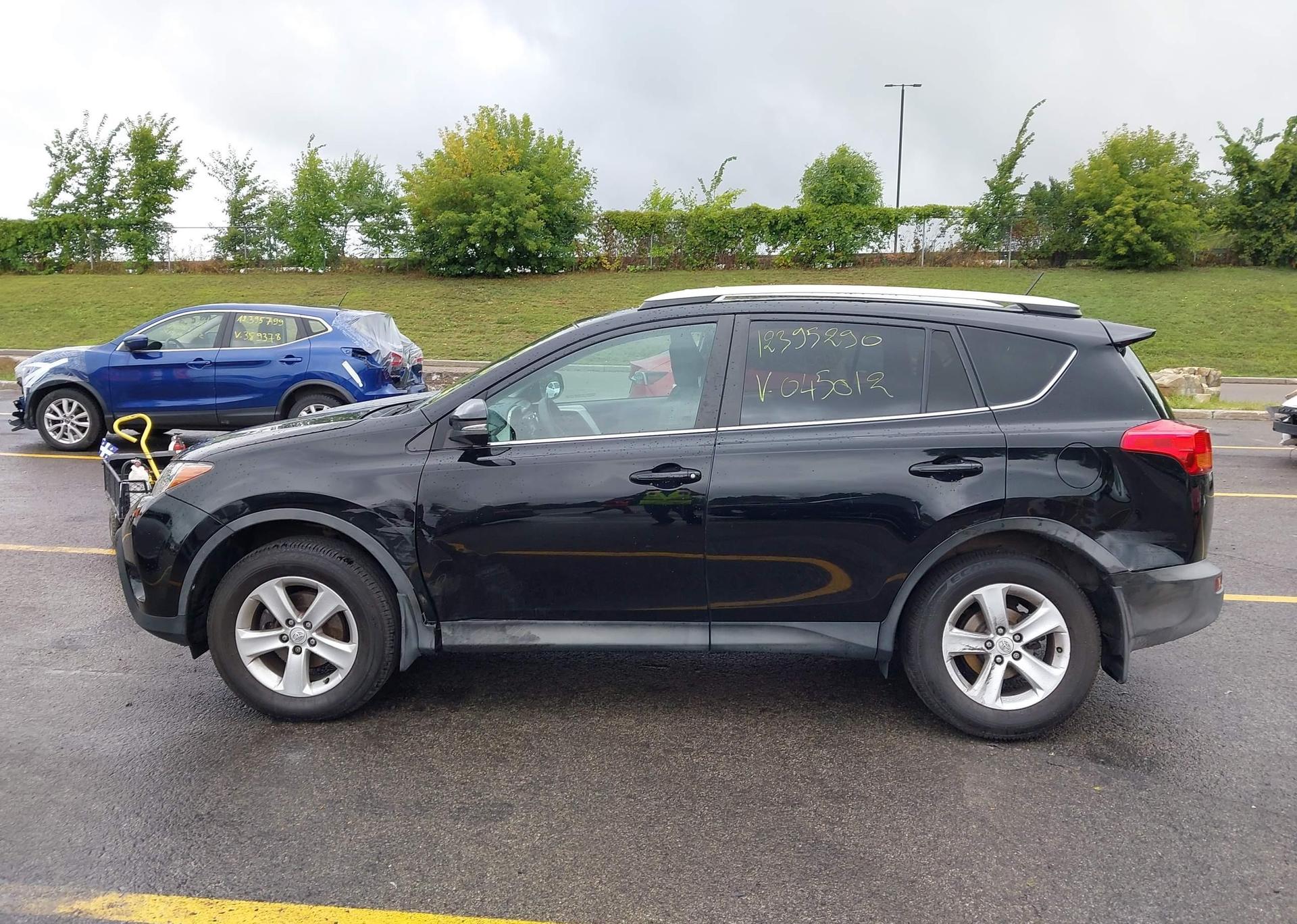 2013 TOYOTA RAV4 XLE