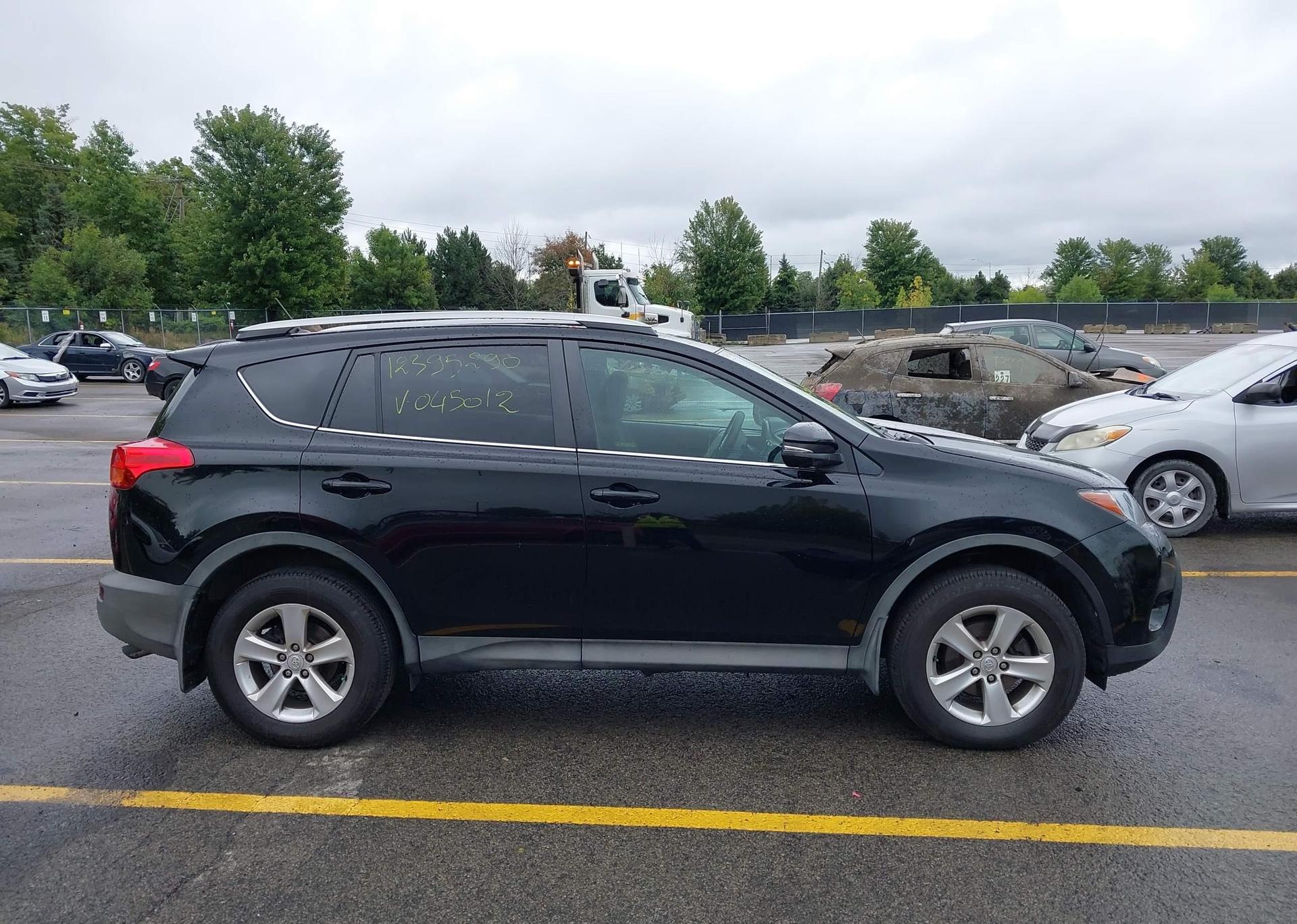 2013 TOYOTA RAV4 XLE