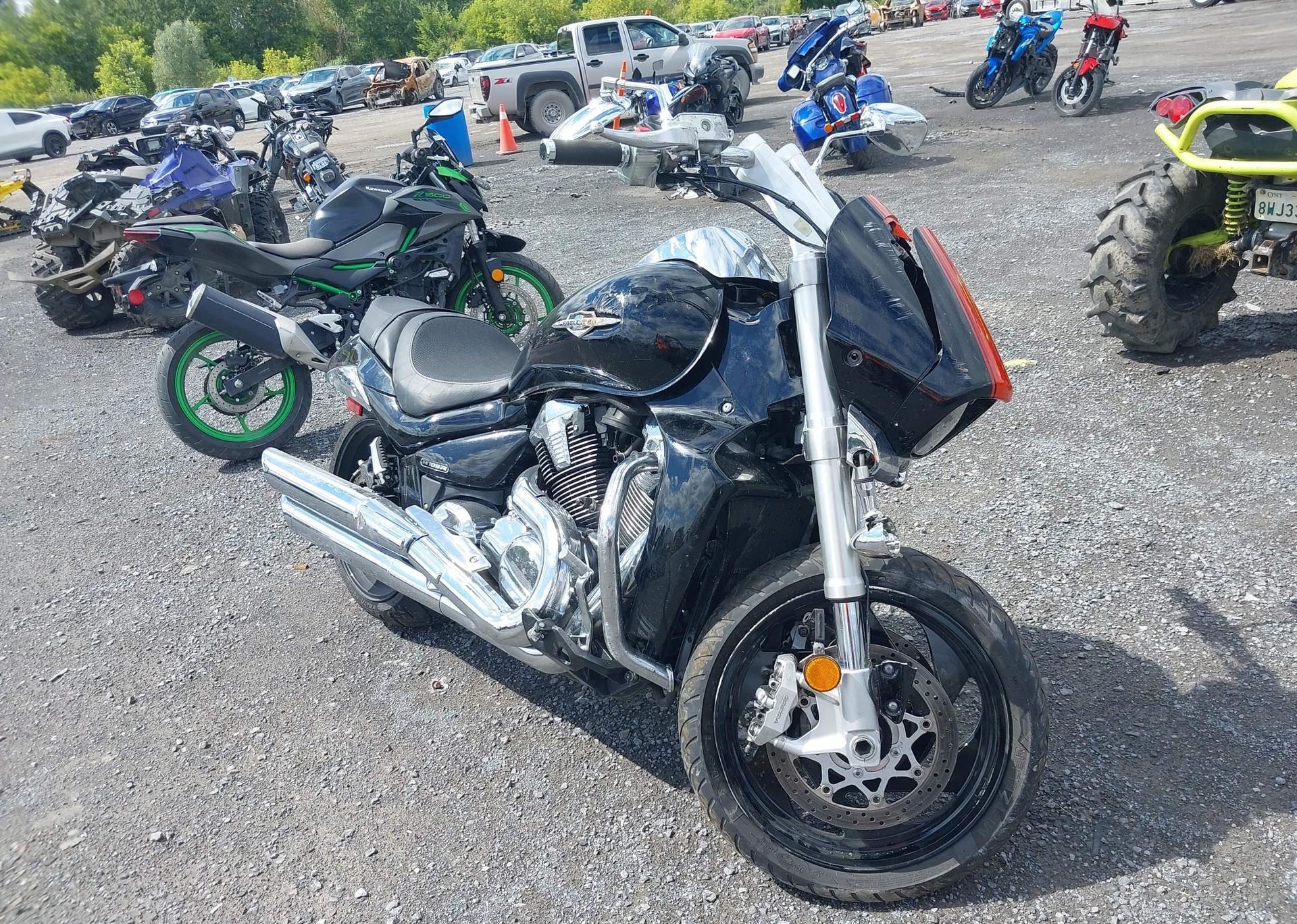2010 SUZUKI VZR1800