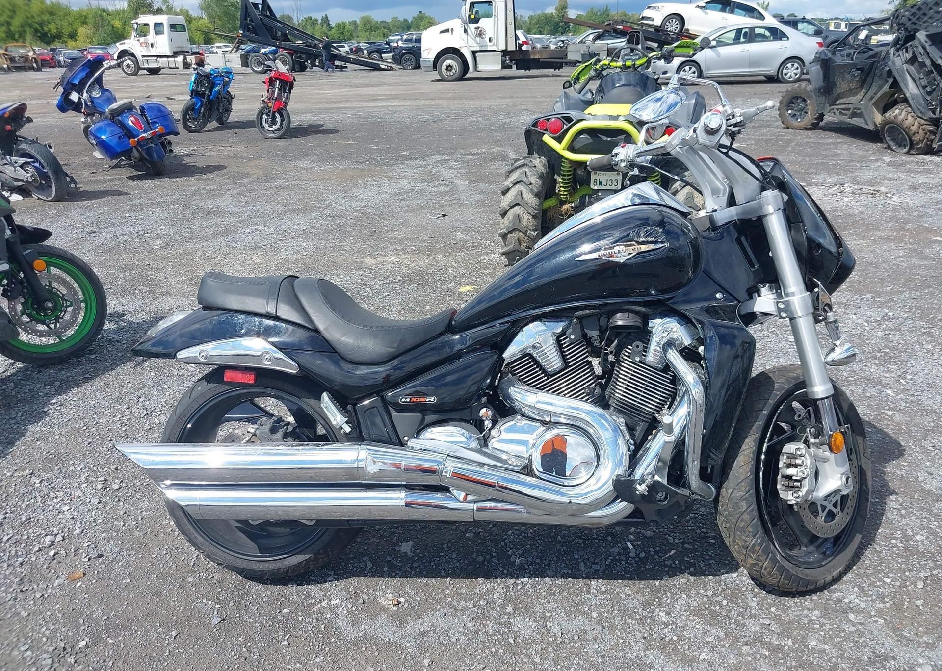 2010 SUZUKI VZR1800