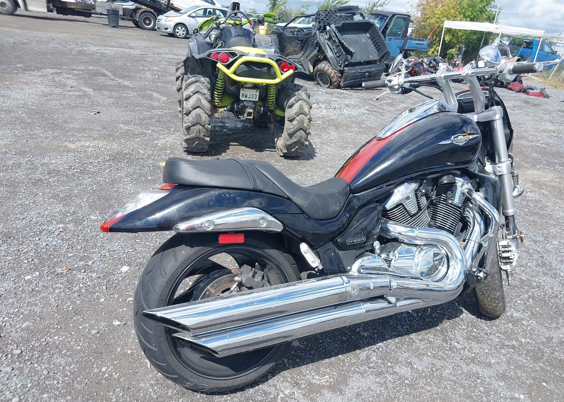 2010 SUZUKI VZR1800