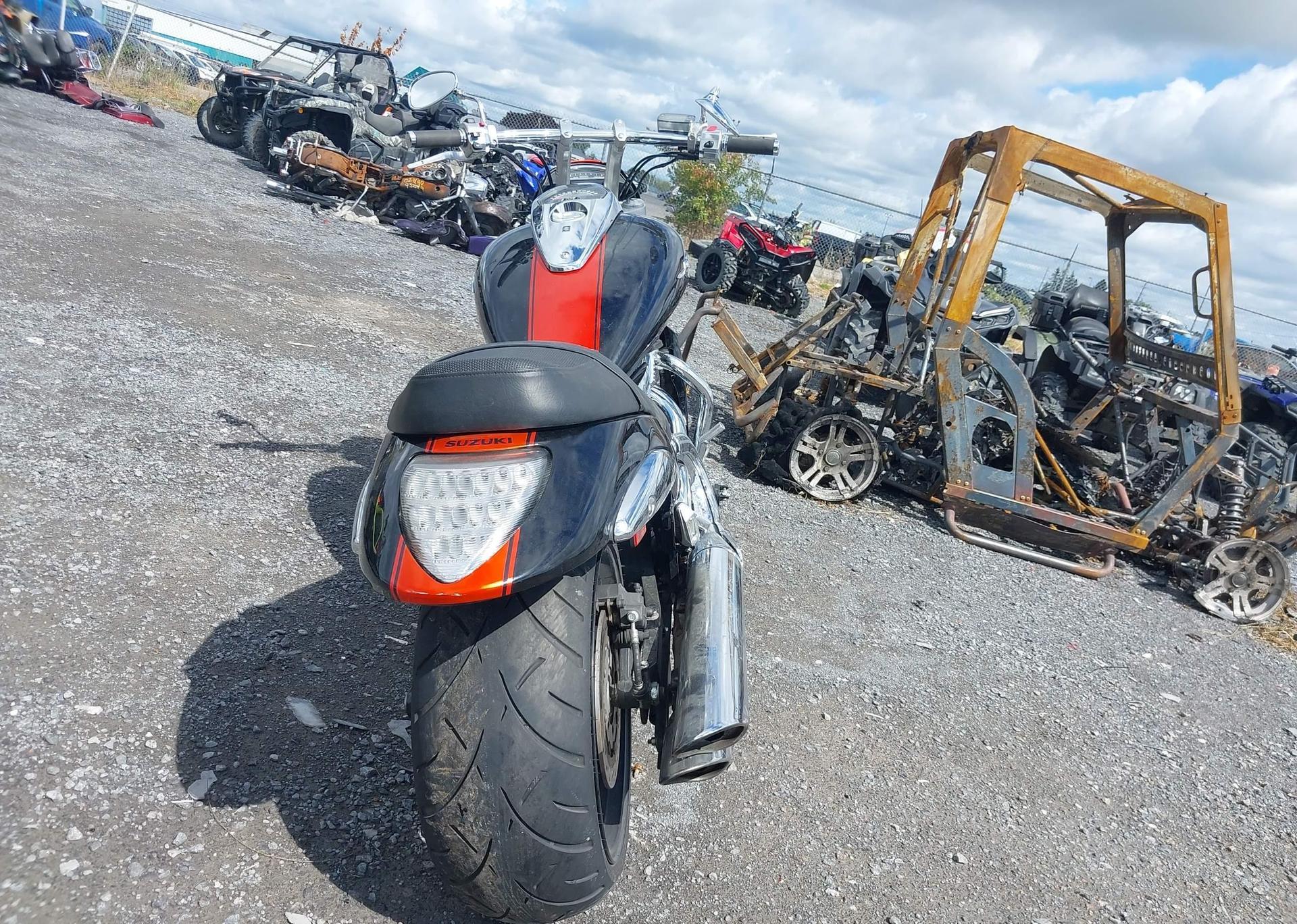 2010 SUZUKI VZR1800
