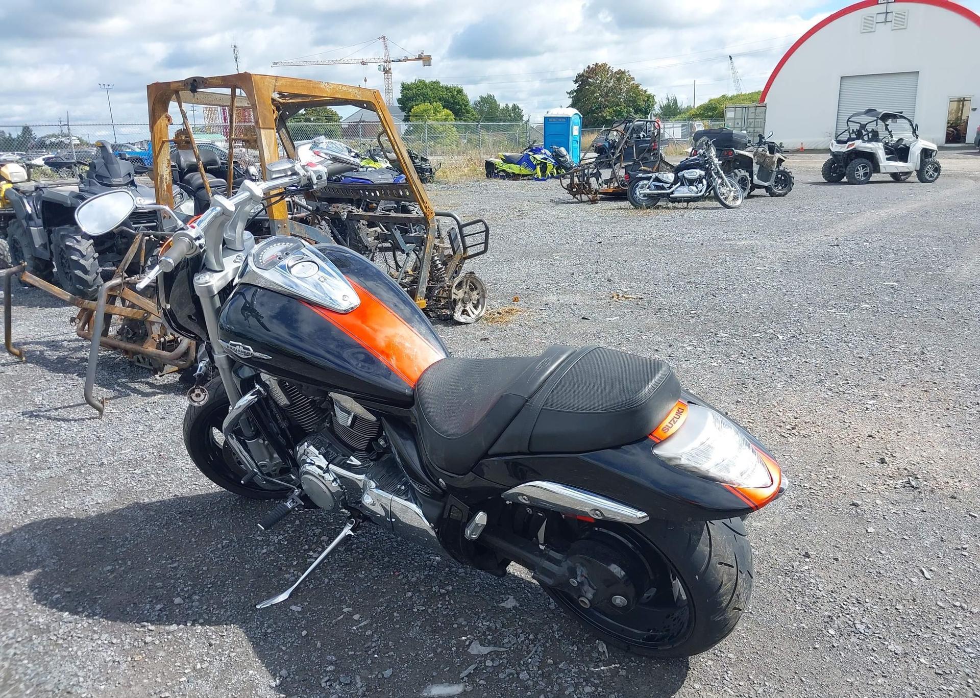 2010 SUZUKI VZR1800