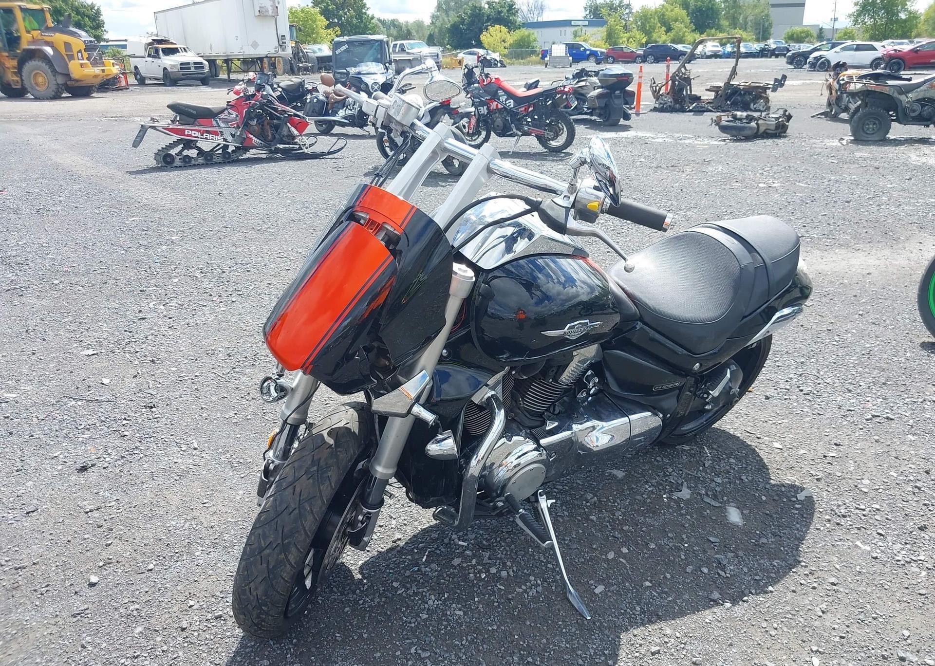 2010 SUZUKI VZR1800