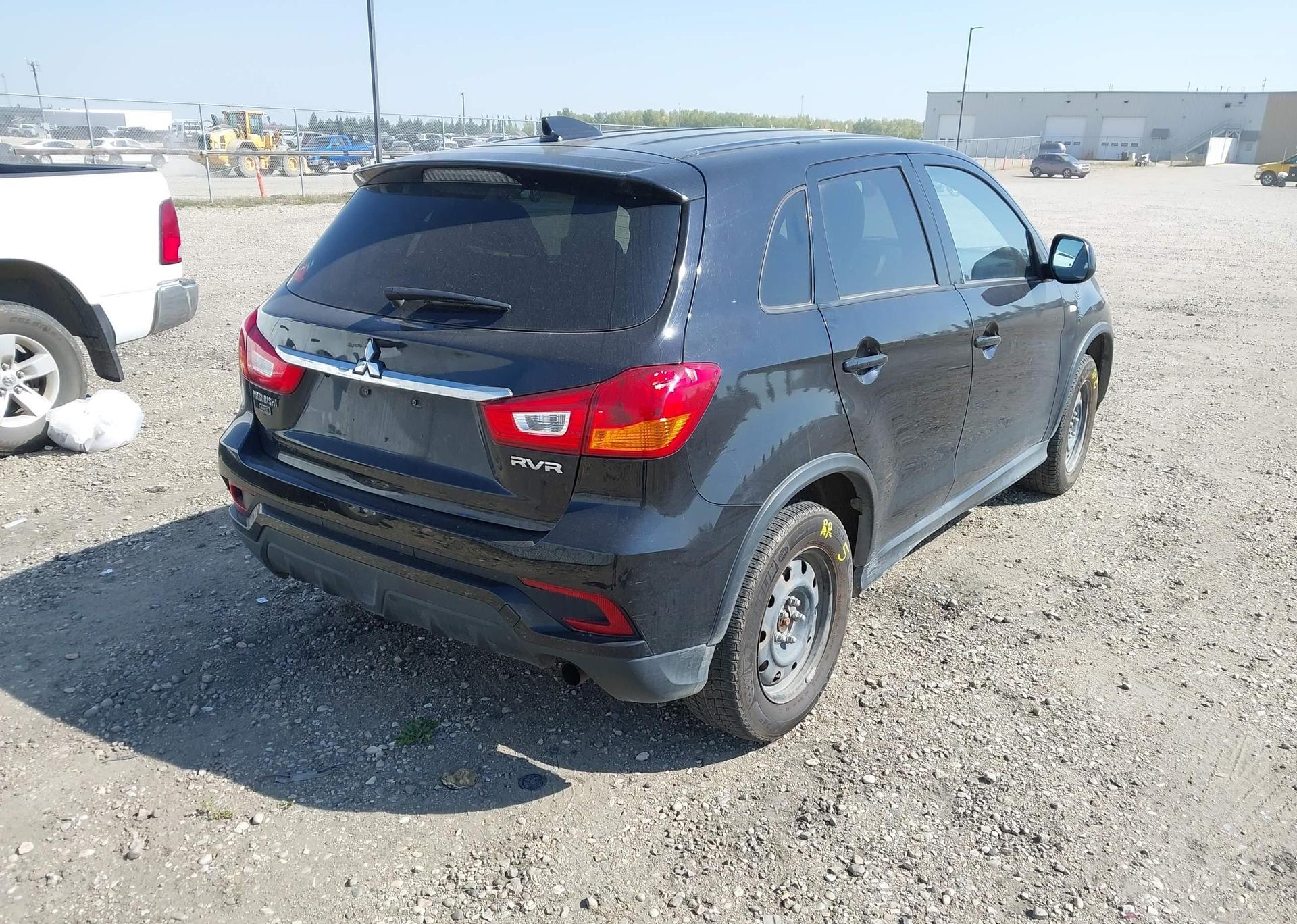2018 MITSUBISHI RVR SE