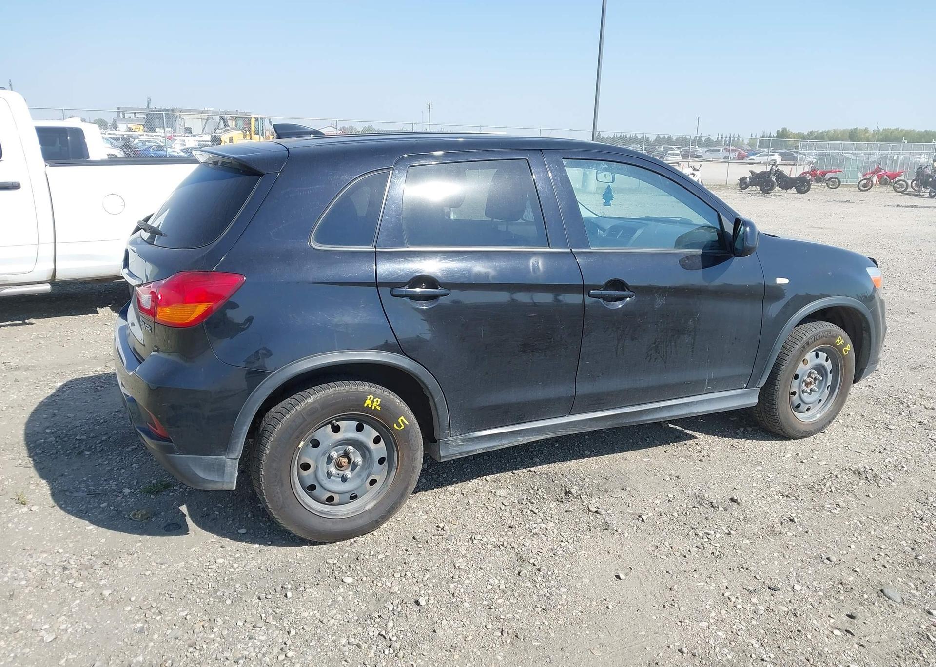 2018 MITSUBISHI RVR SE