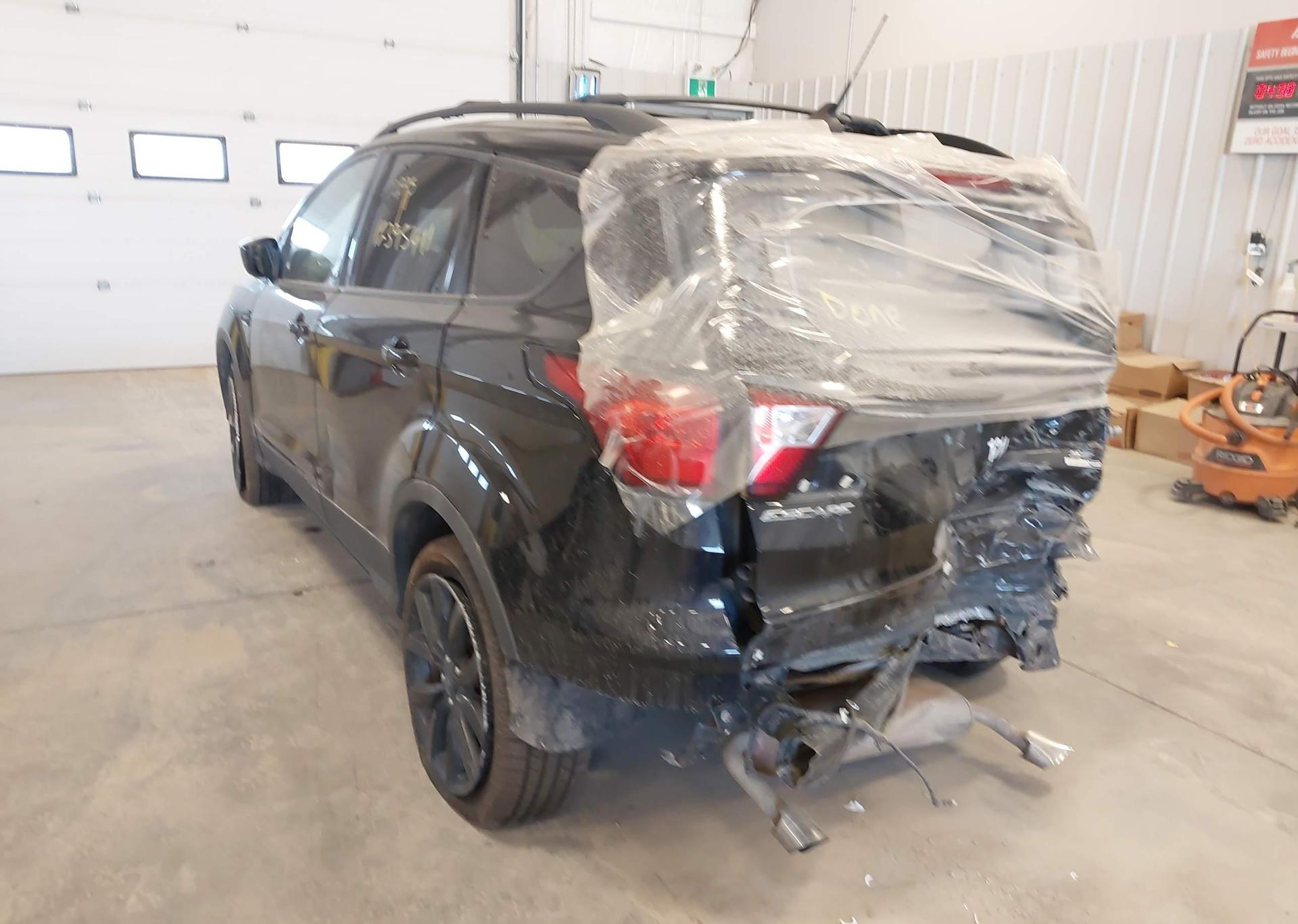 2019 FORD ESCAPE SE