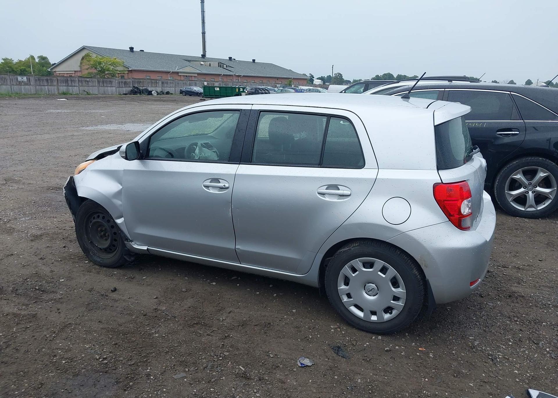 2011 TOYOTA SCION XD