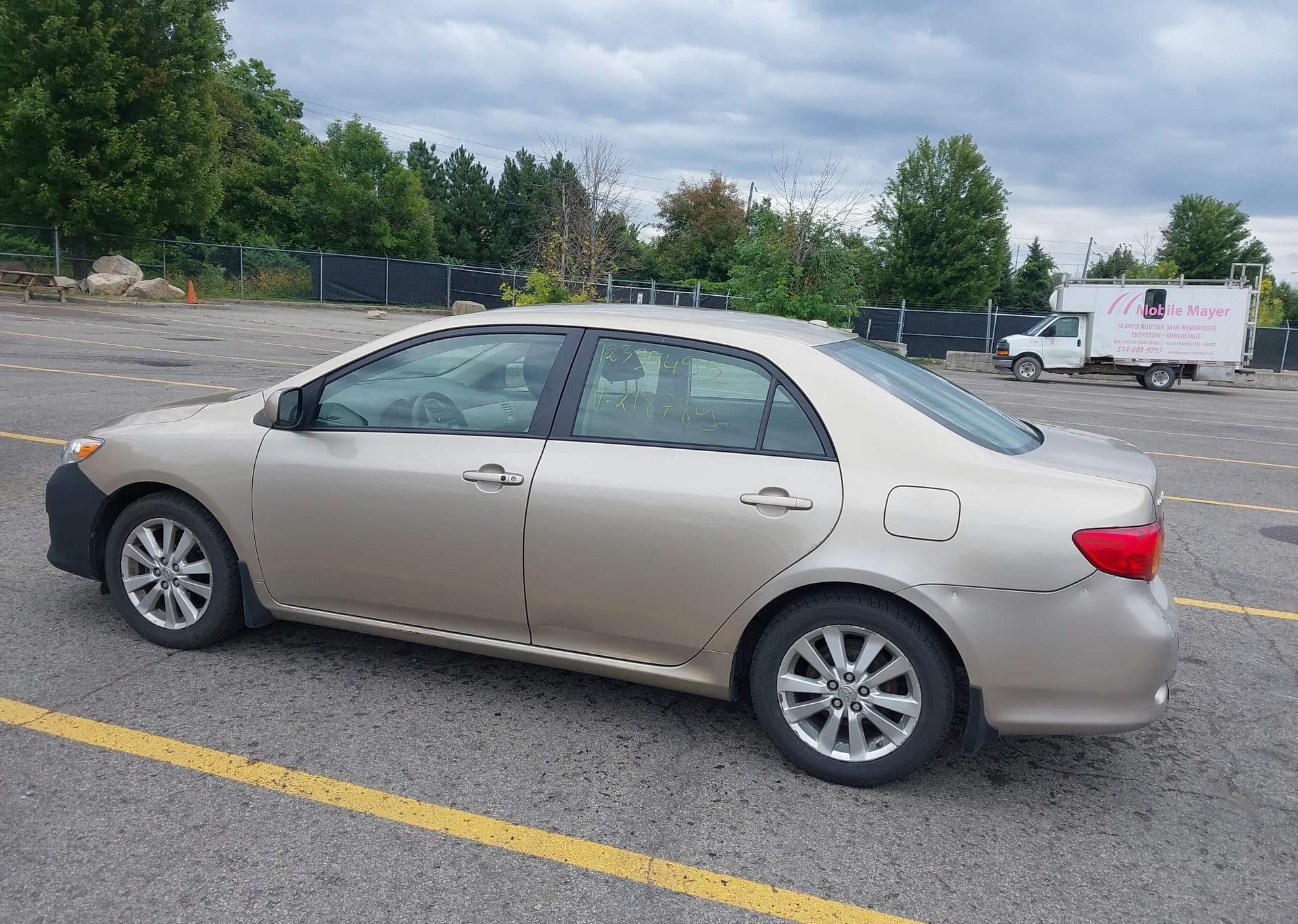 2010 TOYOTA COROLLA LE