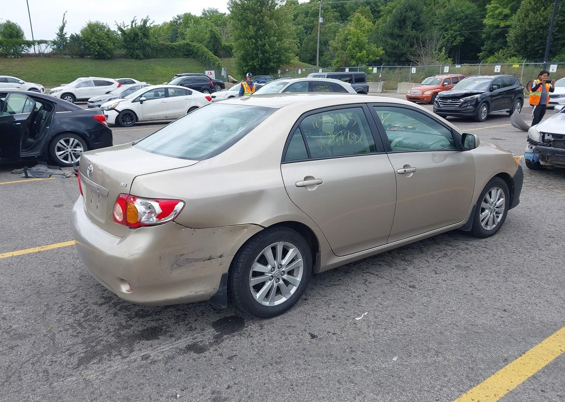 2010 TOYOTA COROLLA LE