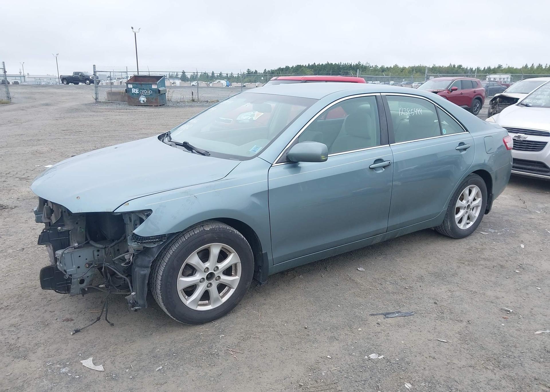 2011 TOYOTA CAMRY LE